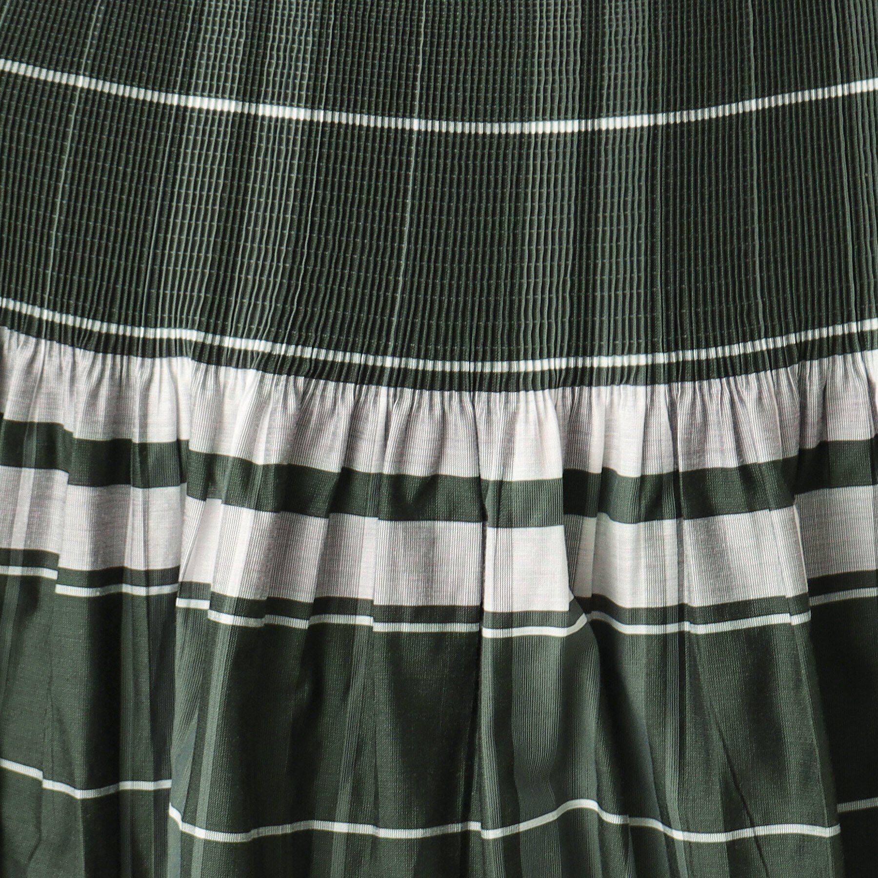 Dessin「【ウエストゴム・洗える】リバーシブルシャーリングスカート」|スカート|