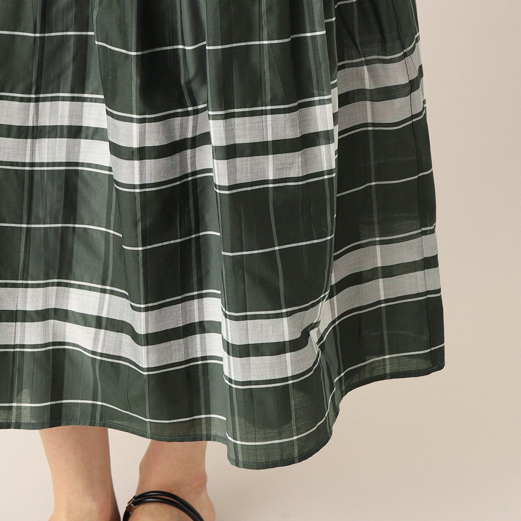 Dessin「【ウエストゴム・洗える】リバーシブルシャーリングスカート」|スカート|