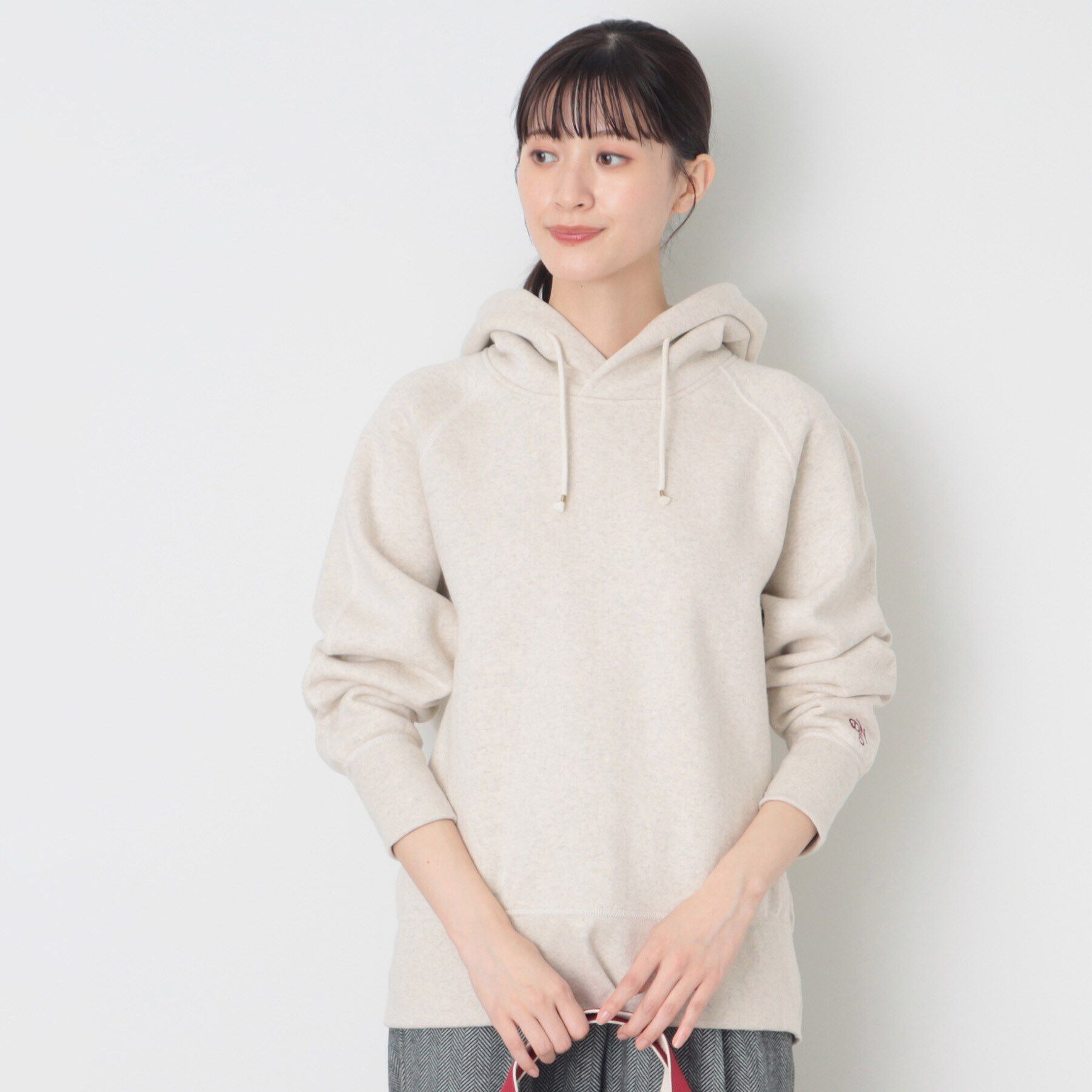 Dessin「【ユニセックス・日本製】吊り裏毛フーデッドスウェット」|パーカー|ライトベージュ(05