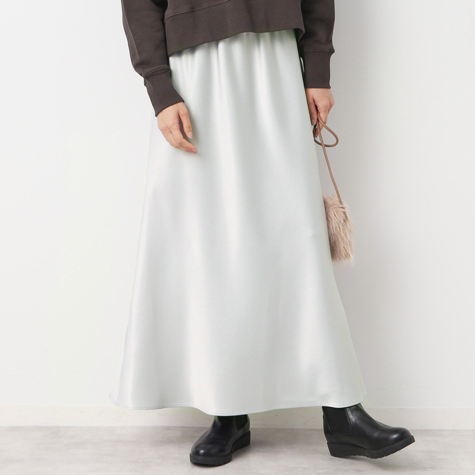 Dessin「【洗える】ナローサテンロングスカート」|スカート|シルバー(006)