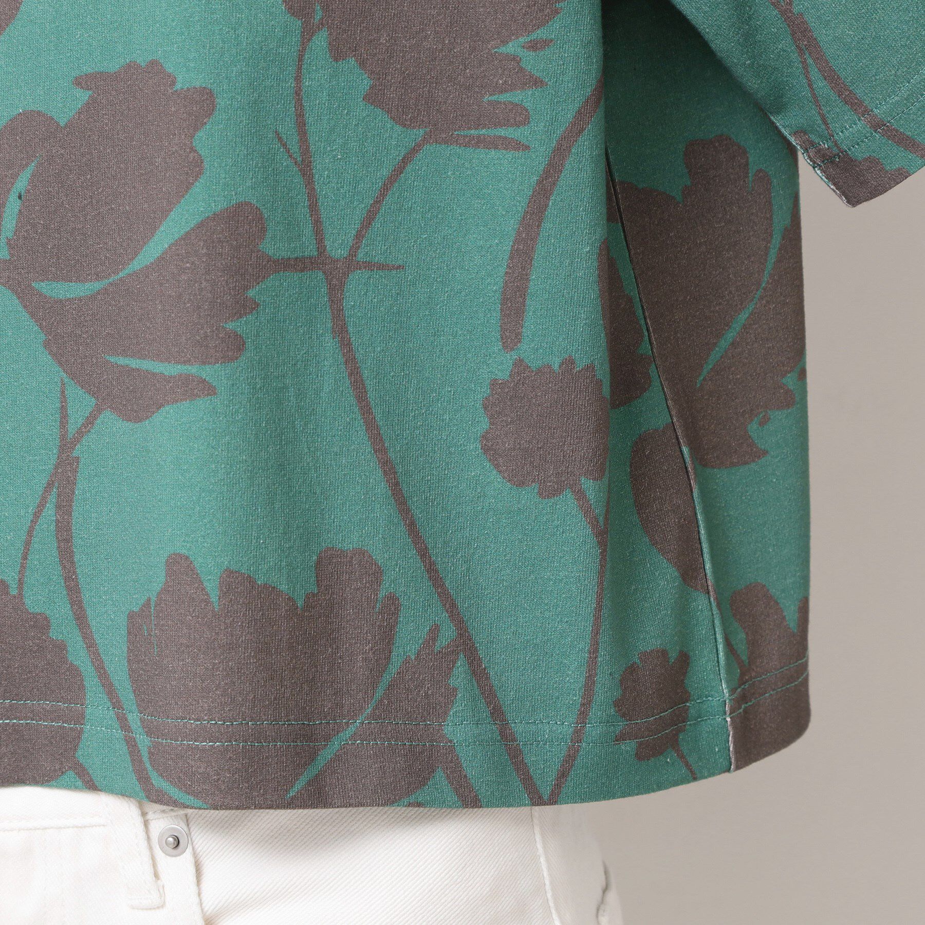 Dessin「【リンクコーデ・洗える】フラワープリントTシャツ」|Tシャツ・カットソー|