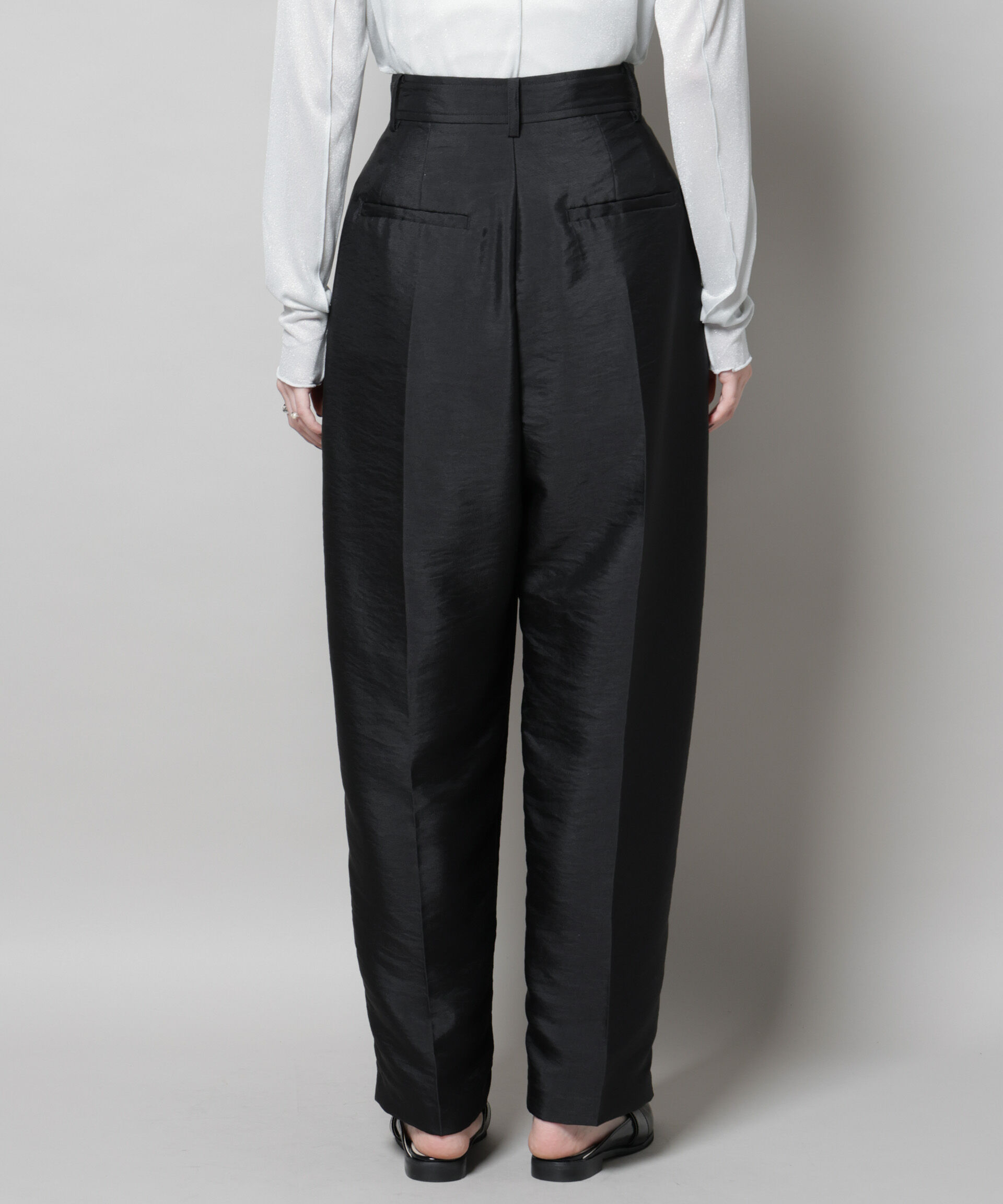 nano･universe「ツイルウェーブタックバレルパンツ」|チノ|