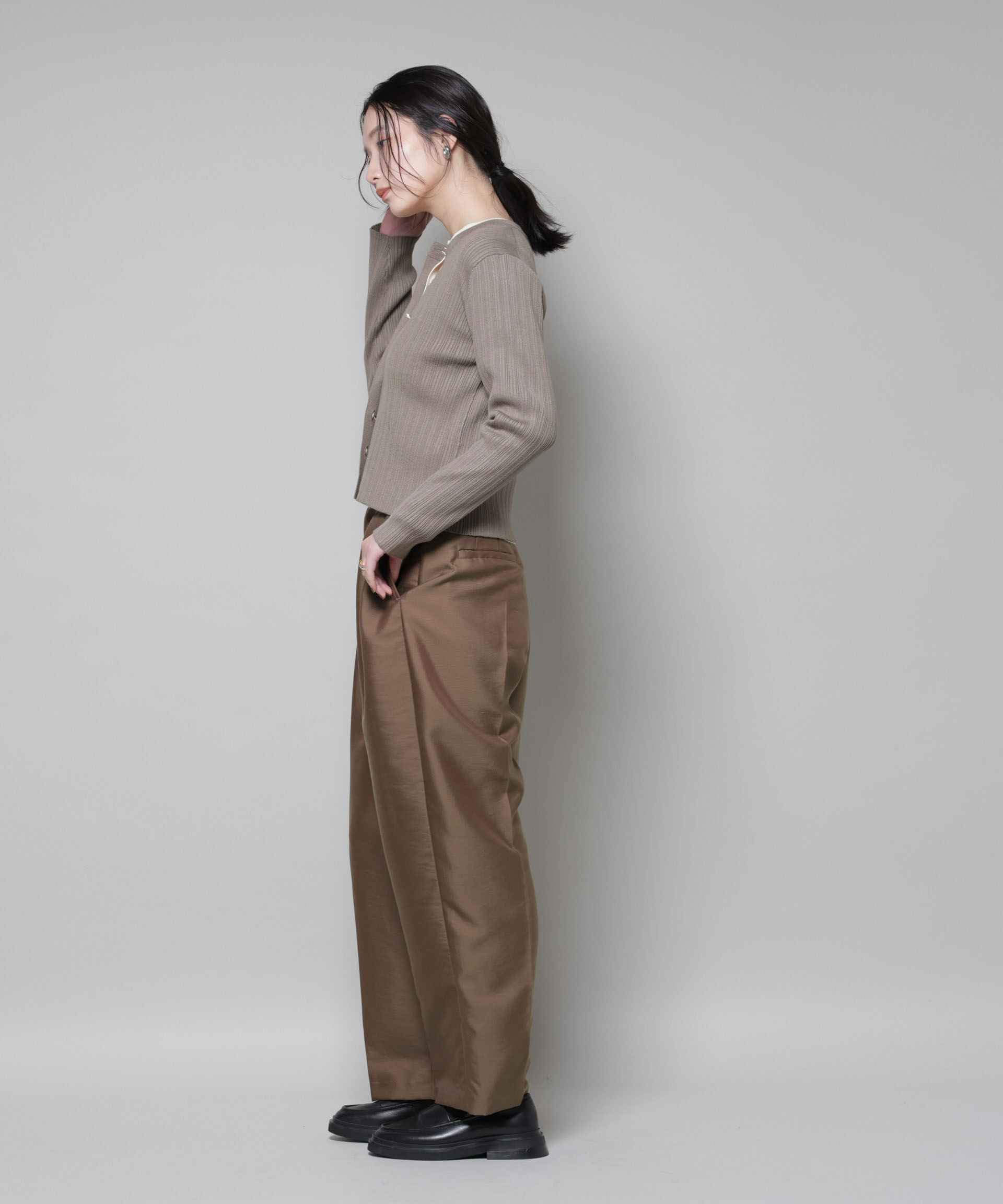 nano･universe「ツイルウェーブタックバレルパンツ」|チノ|