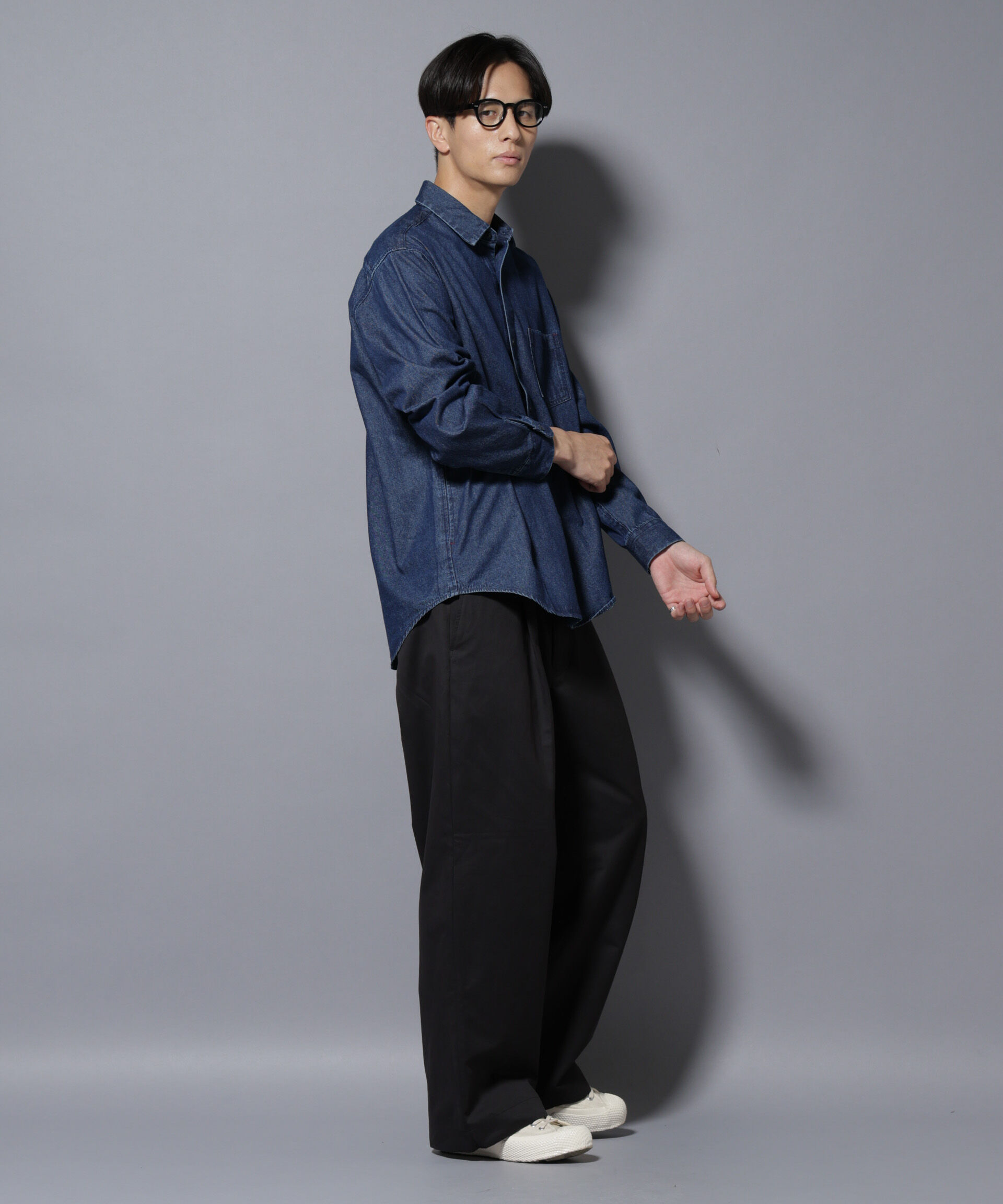 nano･universe「オイルドライクバギーパンツ」|チノ|