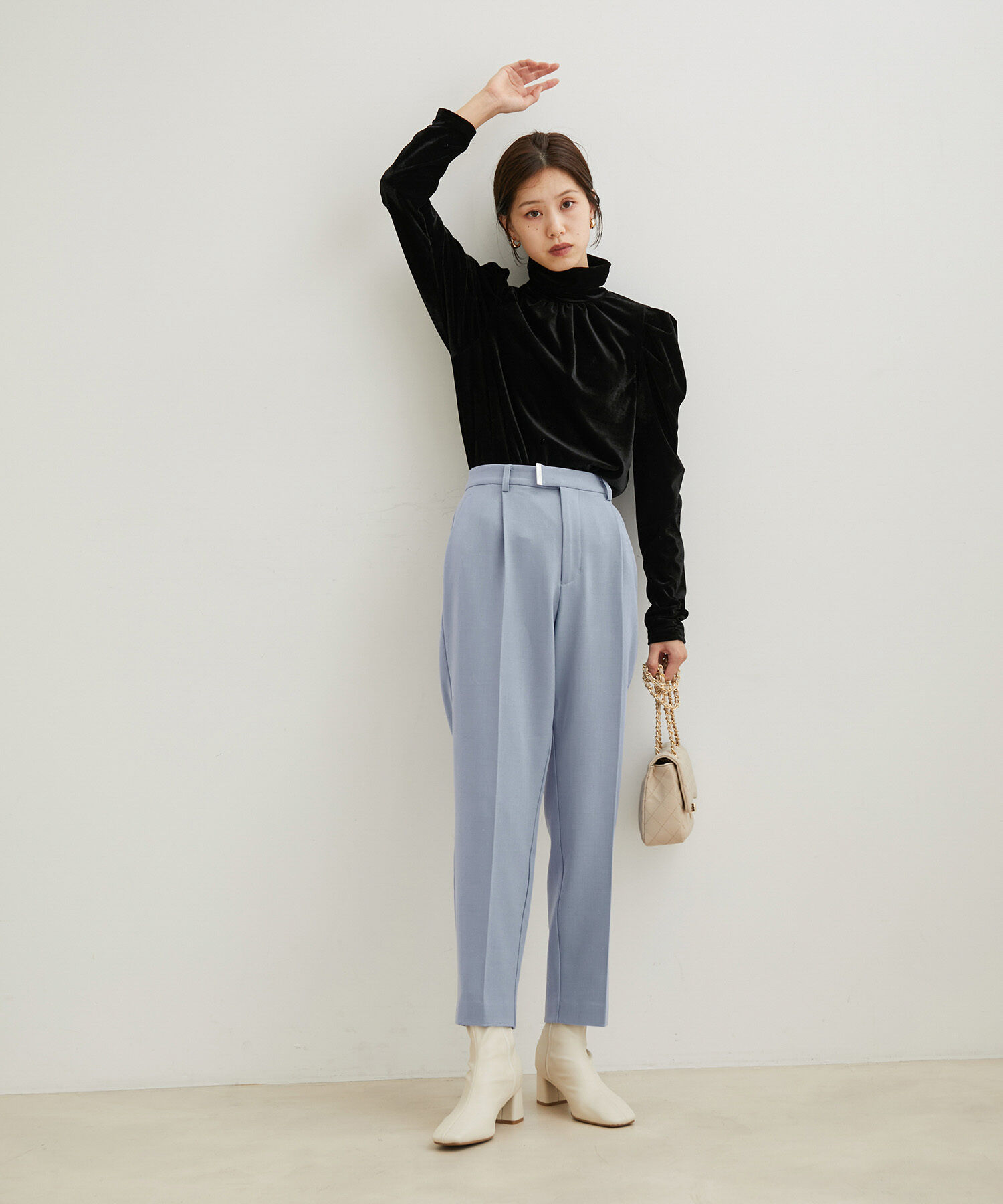 VIS「【HOT BEAUTY STRETCH】【洗える】ワンタックテーパードパンツ【sustainable】」|チノ|