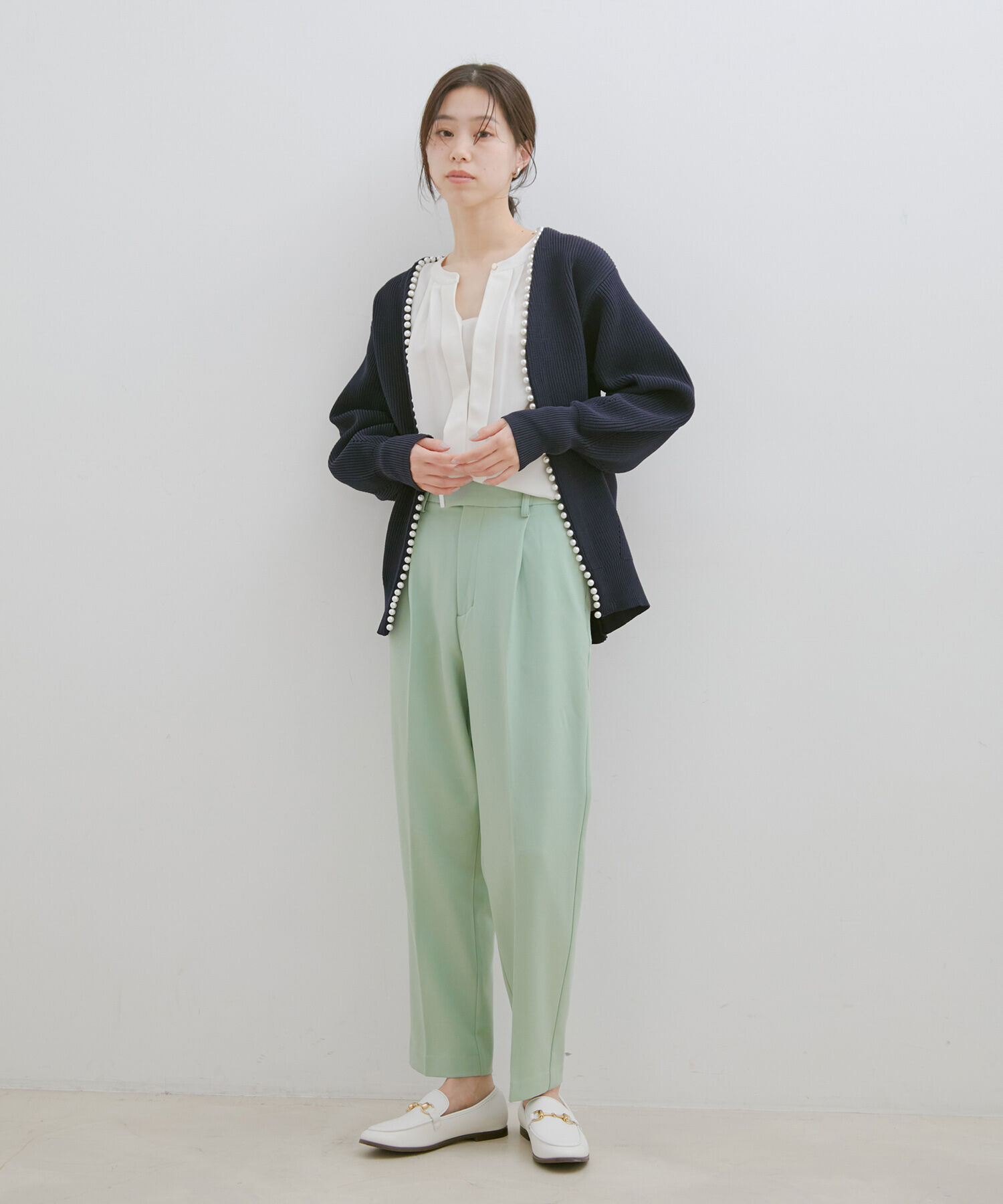 VIS「【HOT BEAUTY STRETCH】【洗える】ワンタックテーパードパンツ【sustainable】」|チノ|