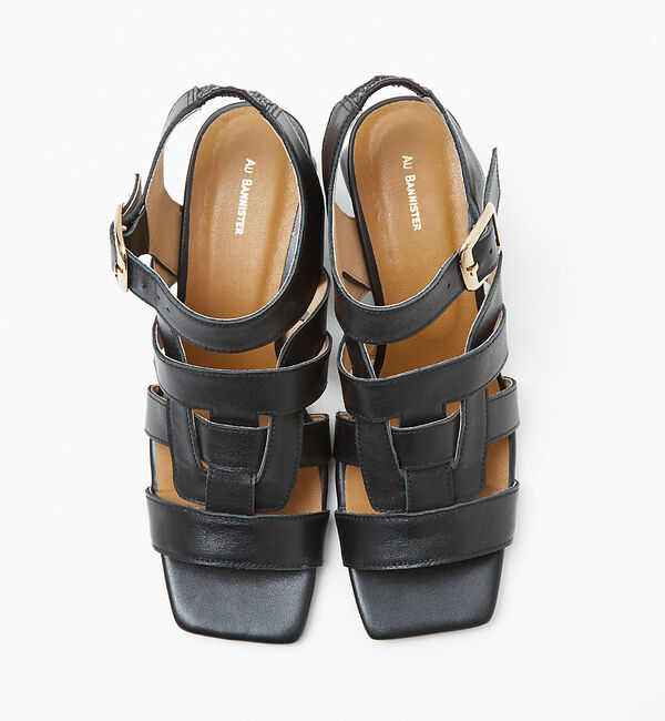 AU BANNISTER「グルカ風ヒールサンダル」|サンダル|