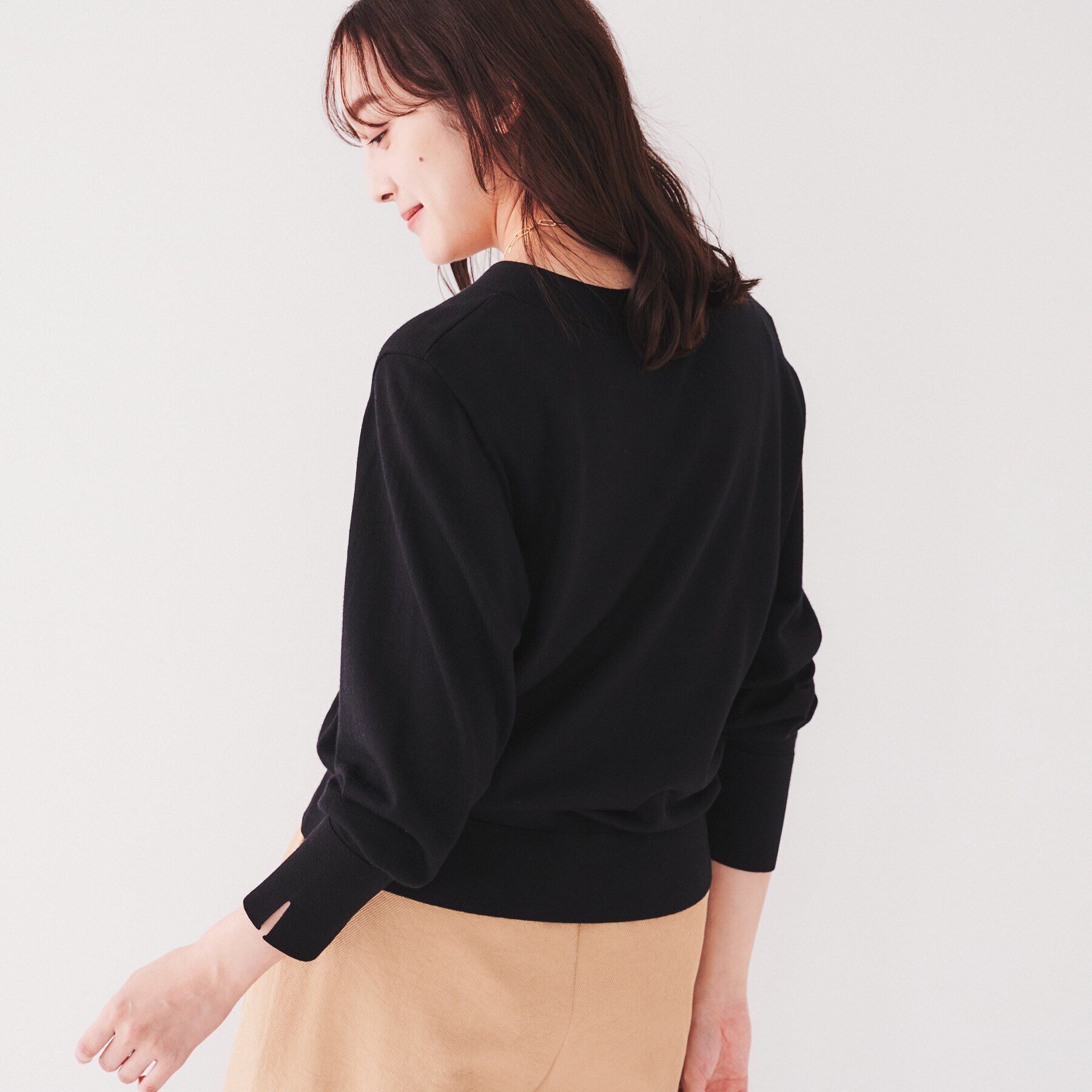 UNTITLED「【アンサンブル可能/洗える】シルクウールカシミヤ Vネックニット」|ニット・セーター|