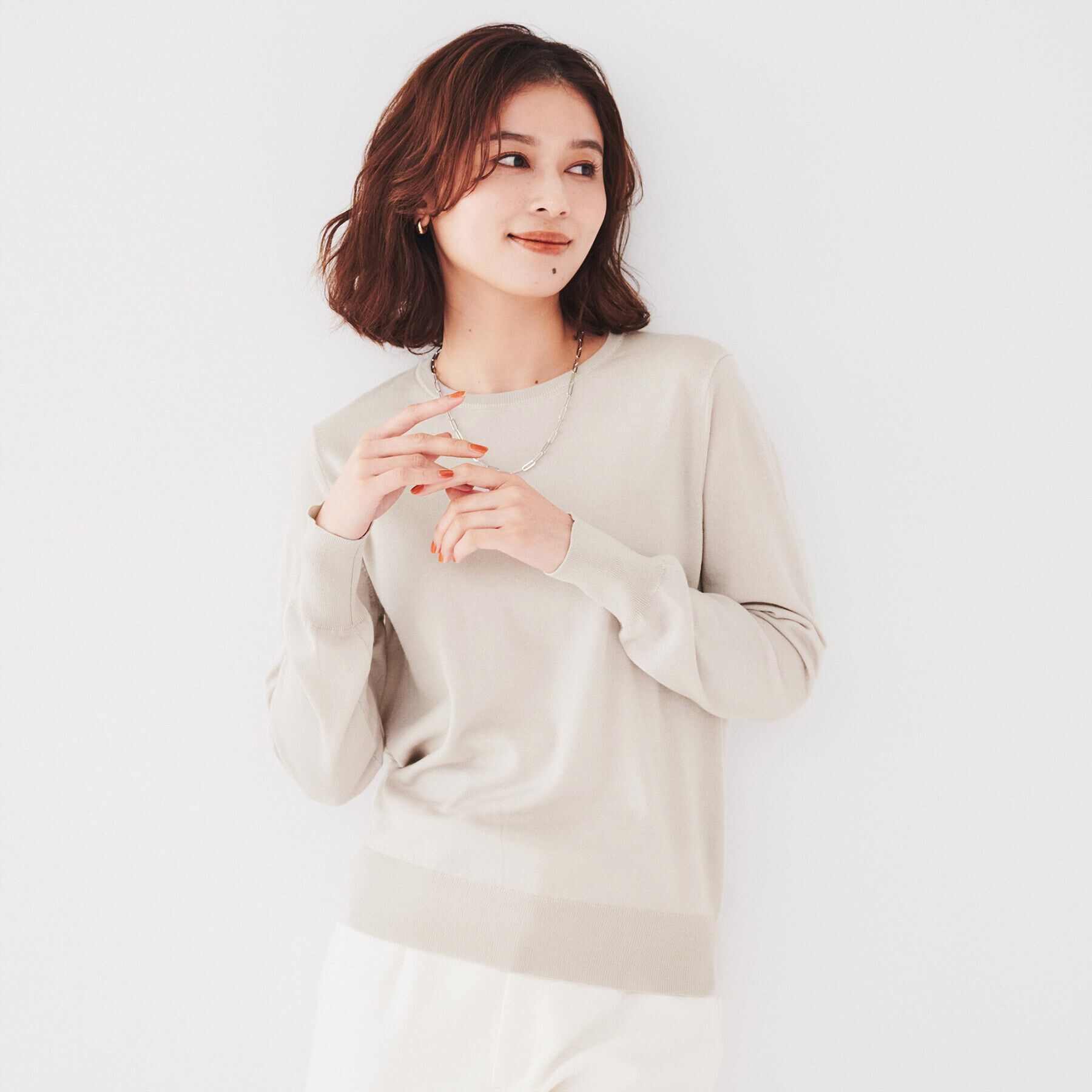 UNTITLED「【アンサンブル可能/8色展開】ウール クルーネックプルオーバーニット」|ニット・セーター|グレージュ(050)