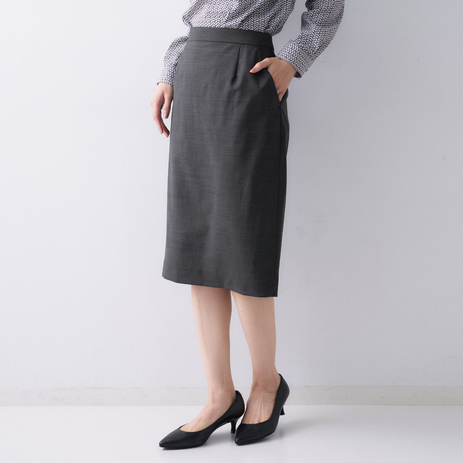 UNTITLED「【仕事着/スーツ】プレミアムタイトスカート」|スカート|