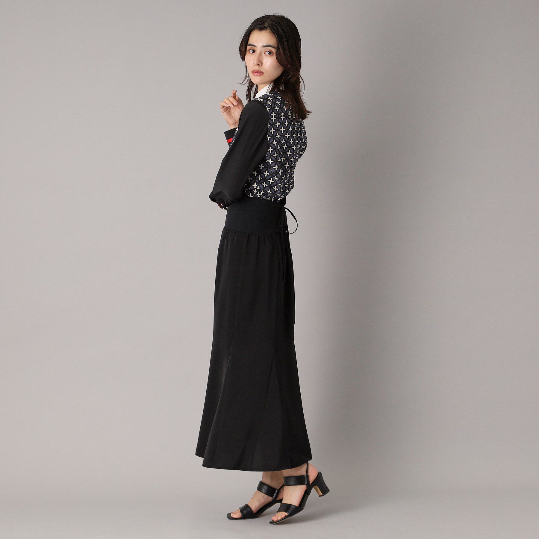 DRESSTERIOR「【大人百花春号掲載 モデル美香さん着用】バックストラップマーメイドスカート」|スカート|