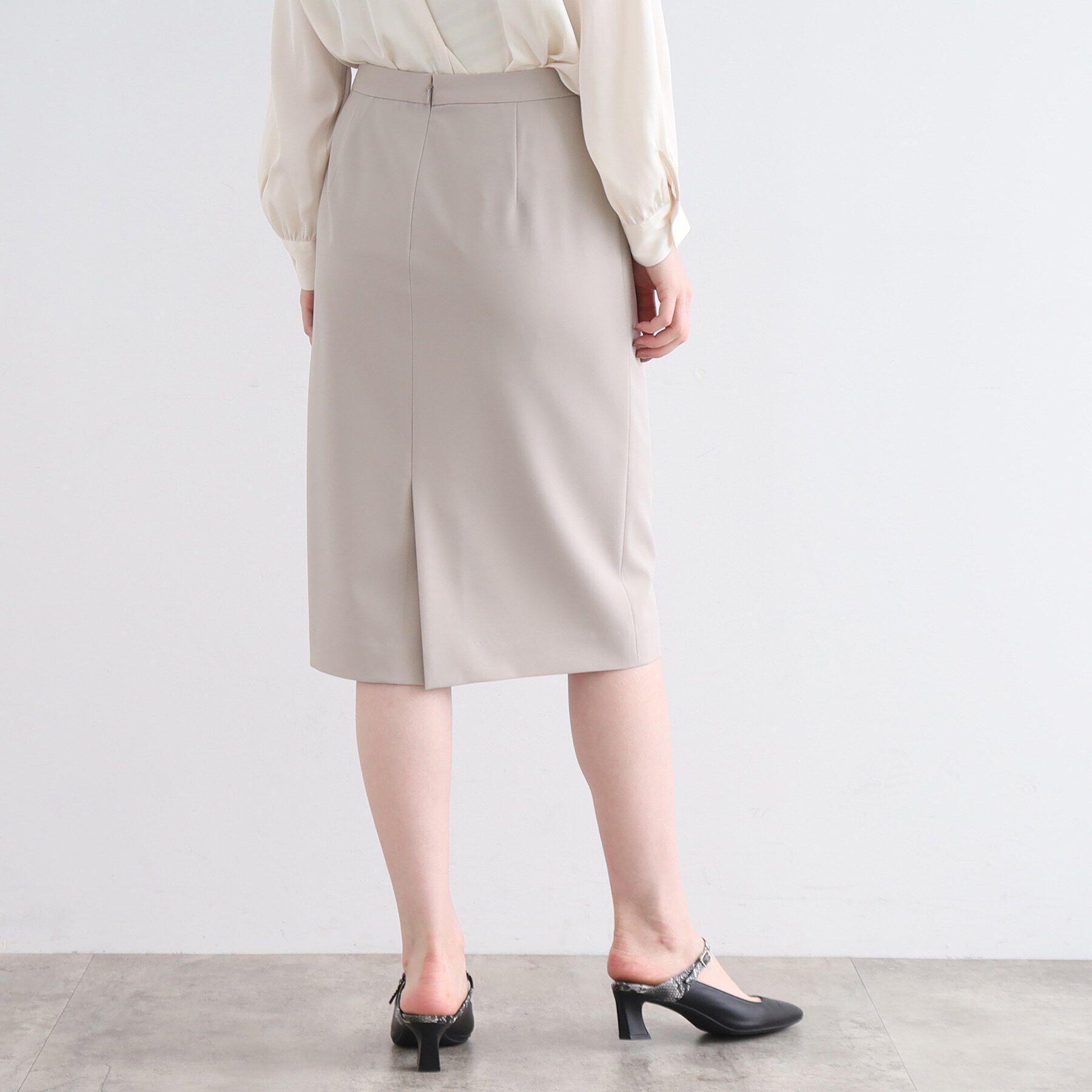 INDIVI「【洗える/UVケア/エコ/日本製】ストレッチ ストレートスカート」|スーツ|