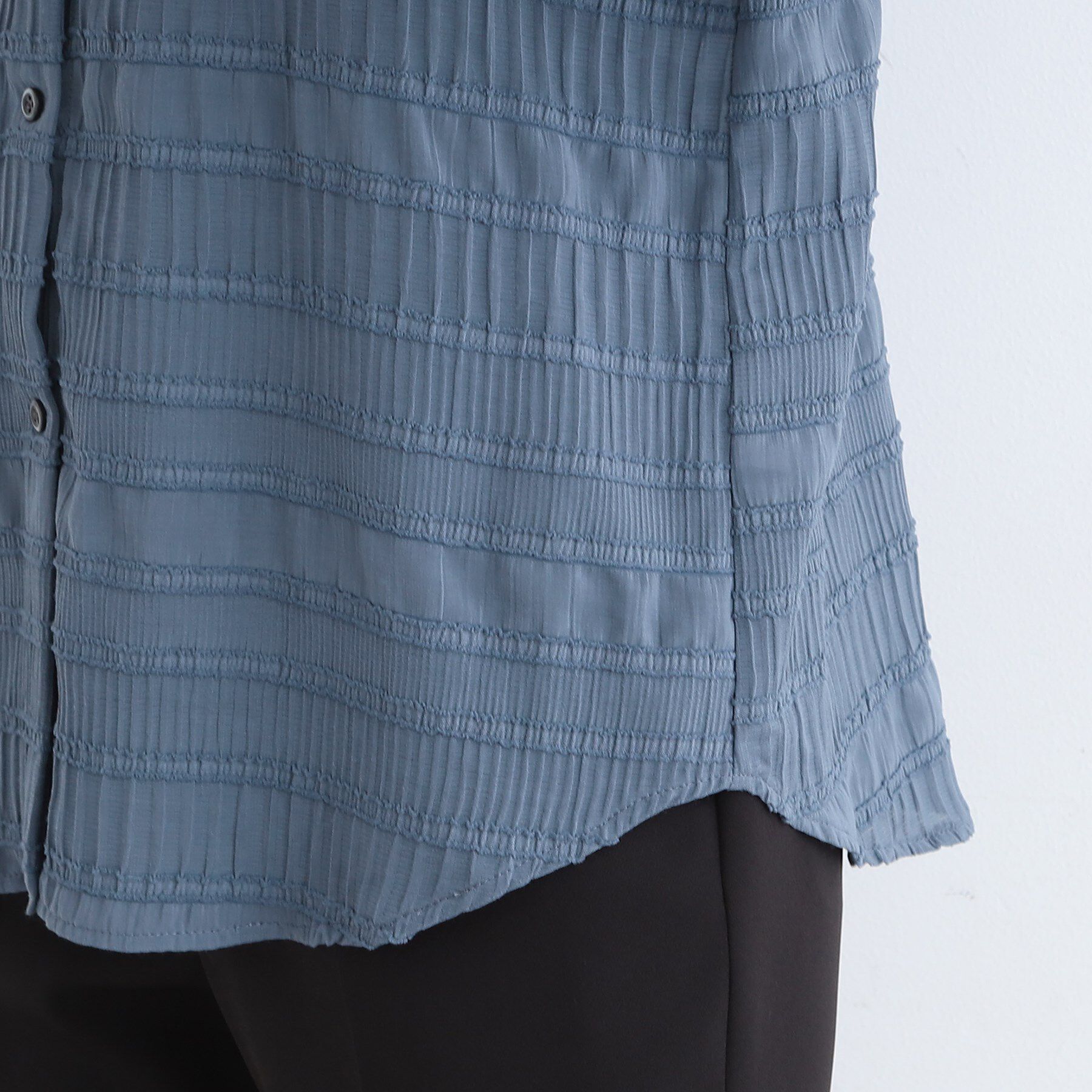 INDIVI「【洗える】シャーリングバンドカラーブラウス」|シャツ・ブラウス|