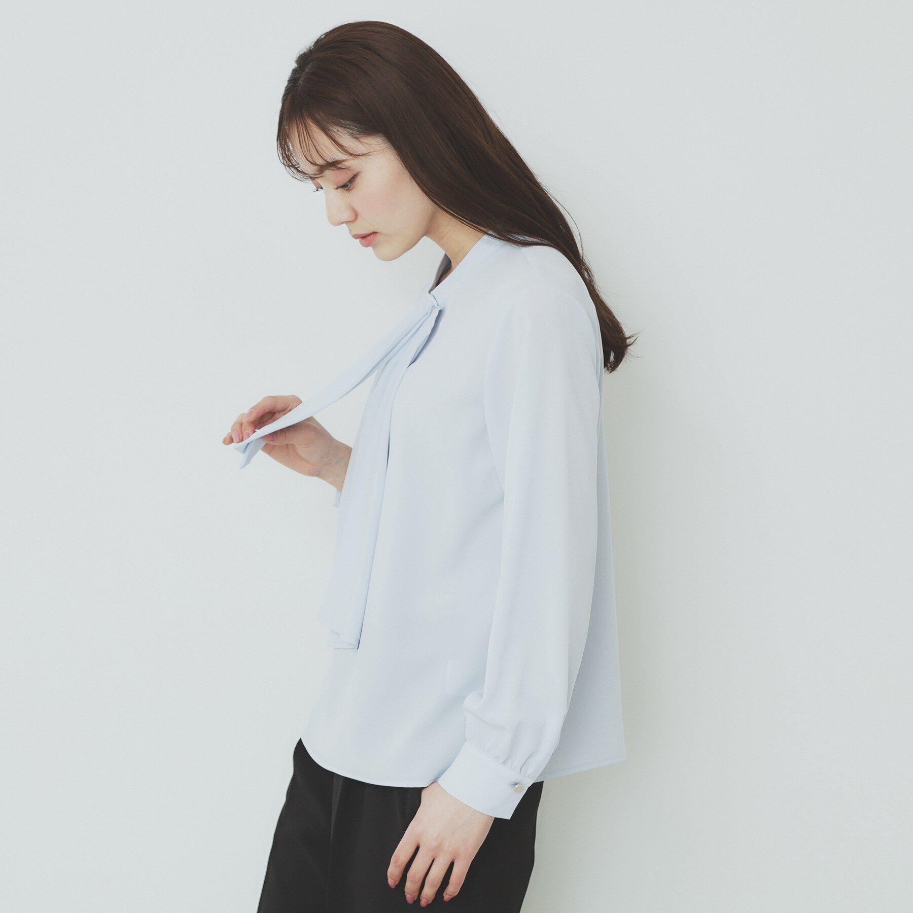 index「《美人百花掲載》アシンメトリーボウタイブラウス【洗濯機洗い可/防シワ】」|シャツ・ブラウス|