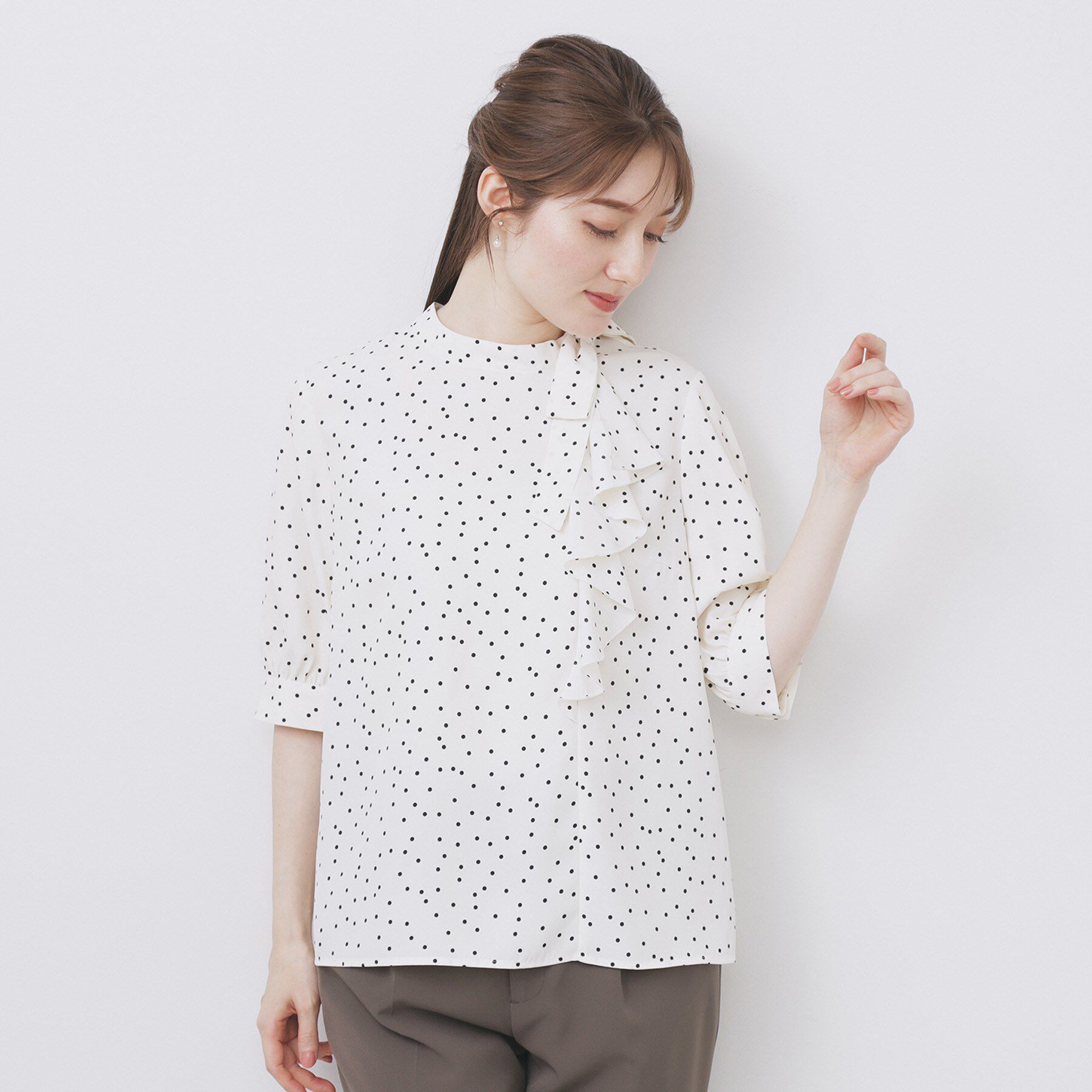 index「ロールカラーアシメフリルリボンブラウス【洗濯機洗い可/イージーアイロン】」|シャツ・ブラウス|