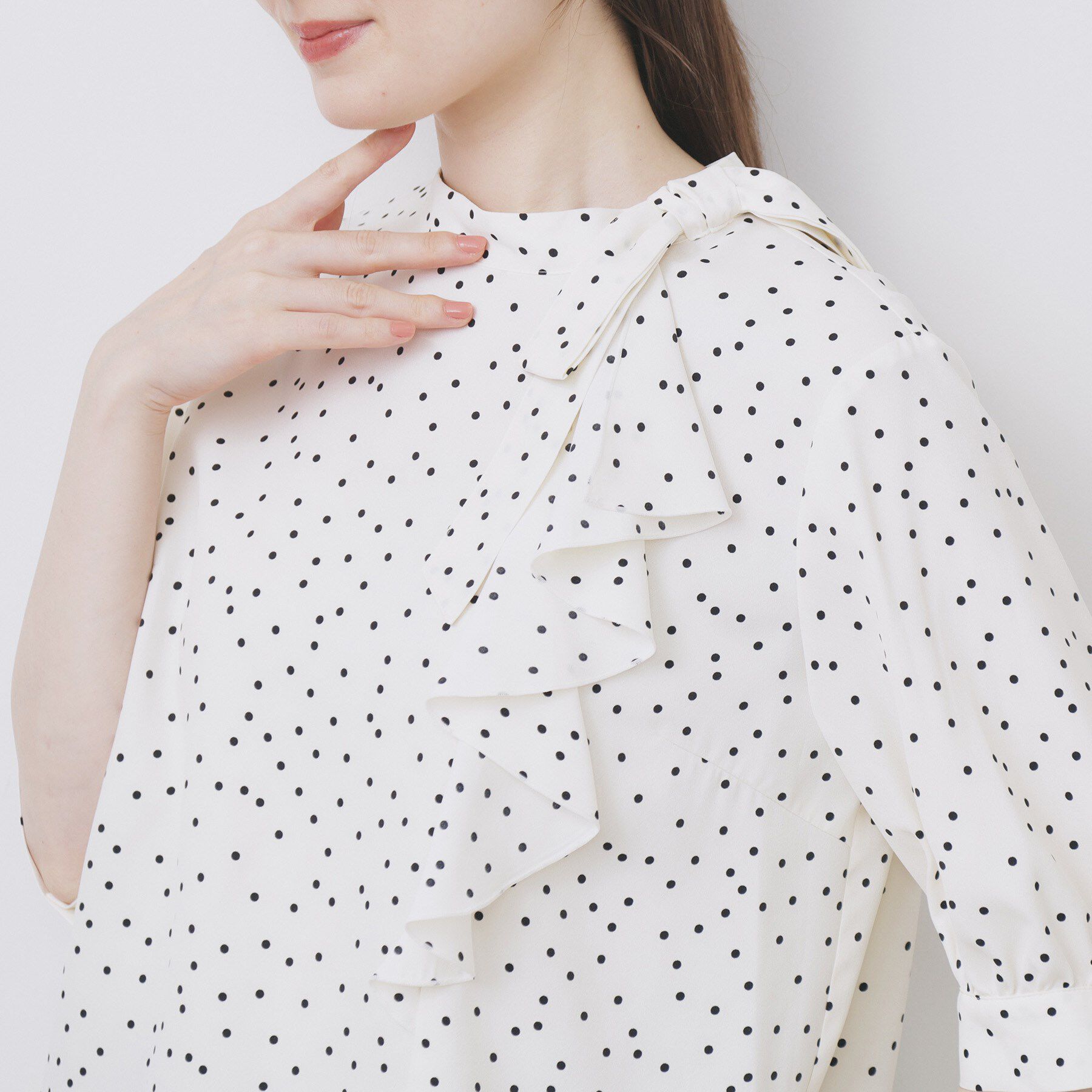 index「ロールカラーアシメフリルリボンブラウス【洗濯機洗い可/イージーアイロン】」|シャツ・ブラウス|