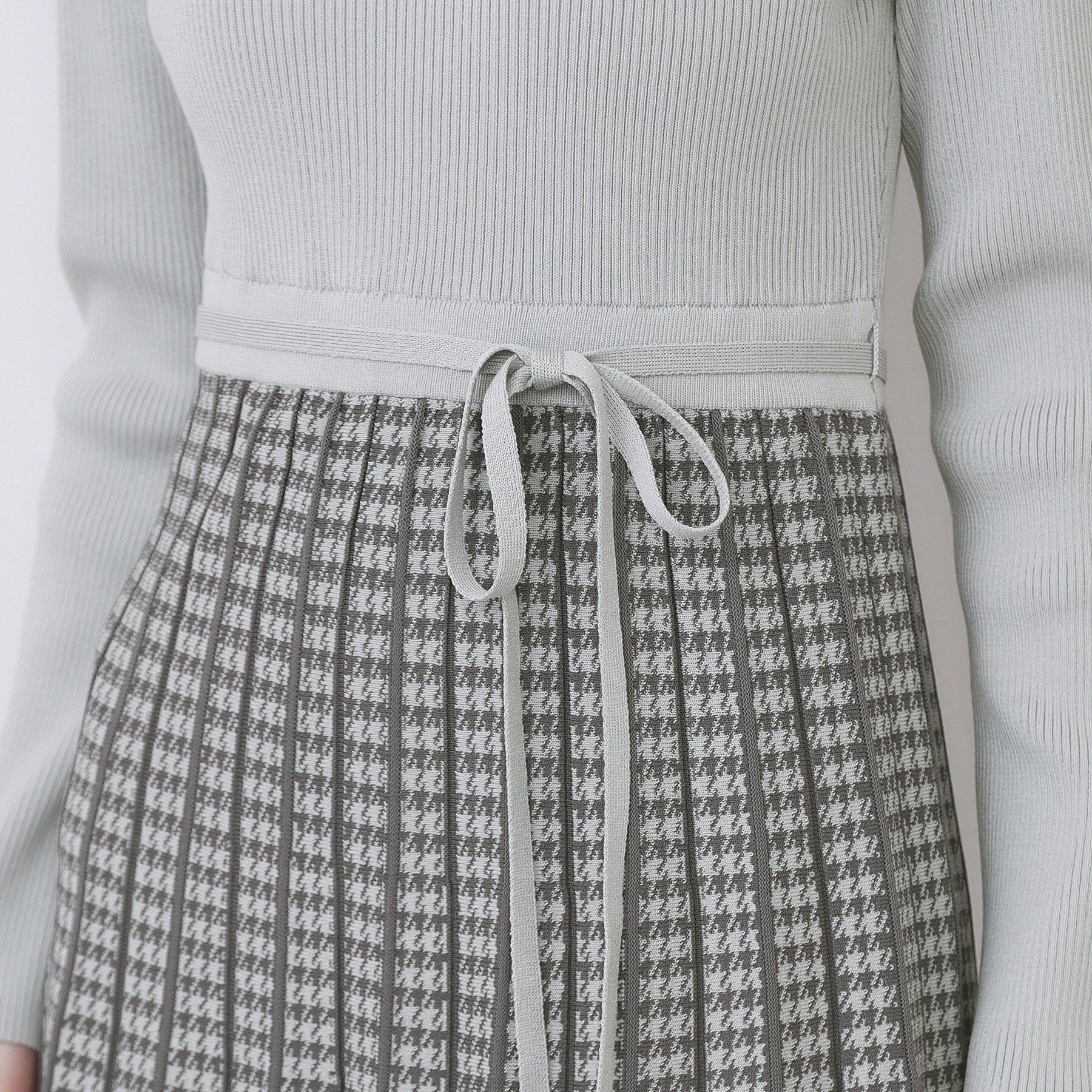 index「千鳥チェックバイカラーニットワンピース【洗濯機OK/抗ピル】」|ワンピース|