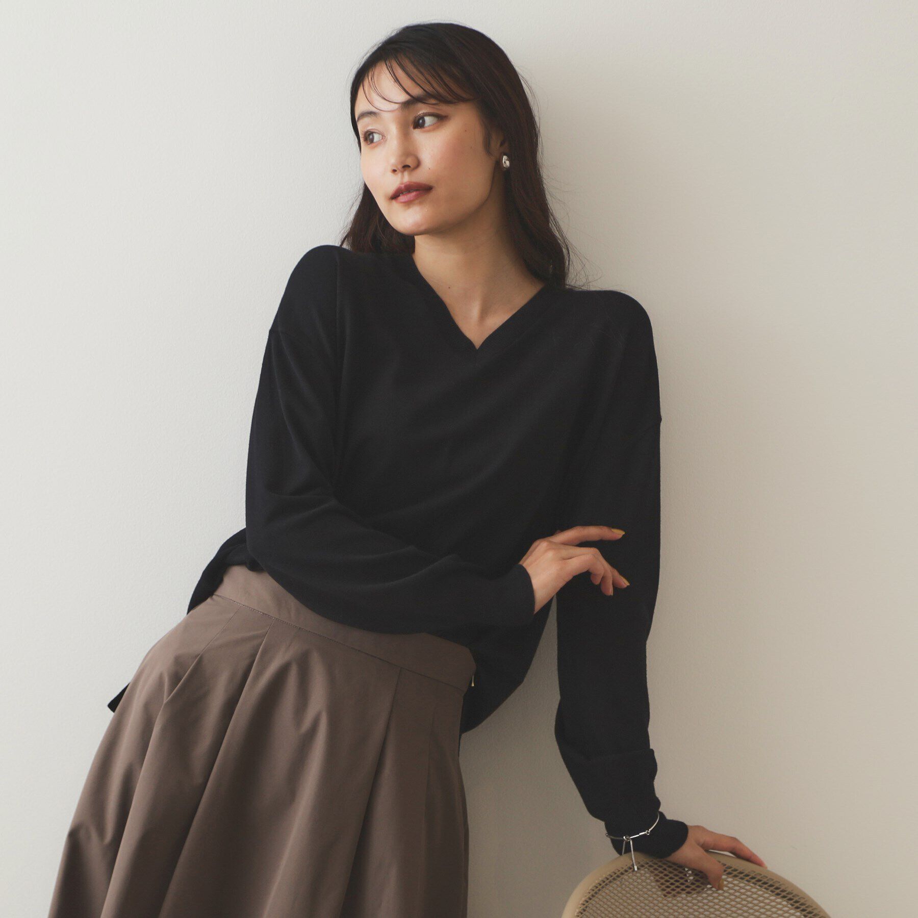 OPAQUE.CLIP「《S-LLsize》Vネックリラクシーニット【洗濯機洗い可/UVケア】」|ニット・セーター|ブラック(019)