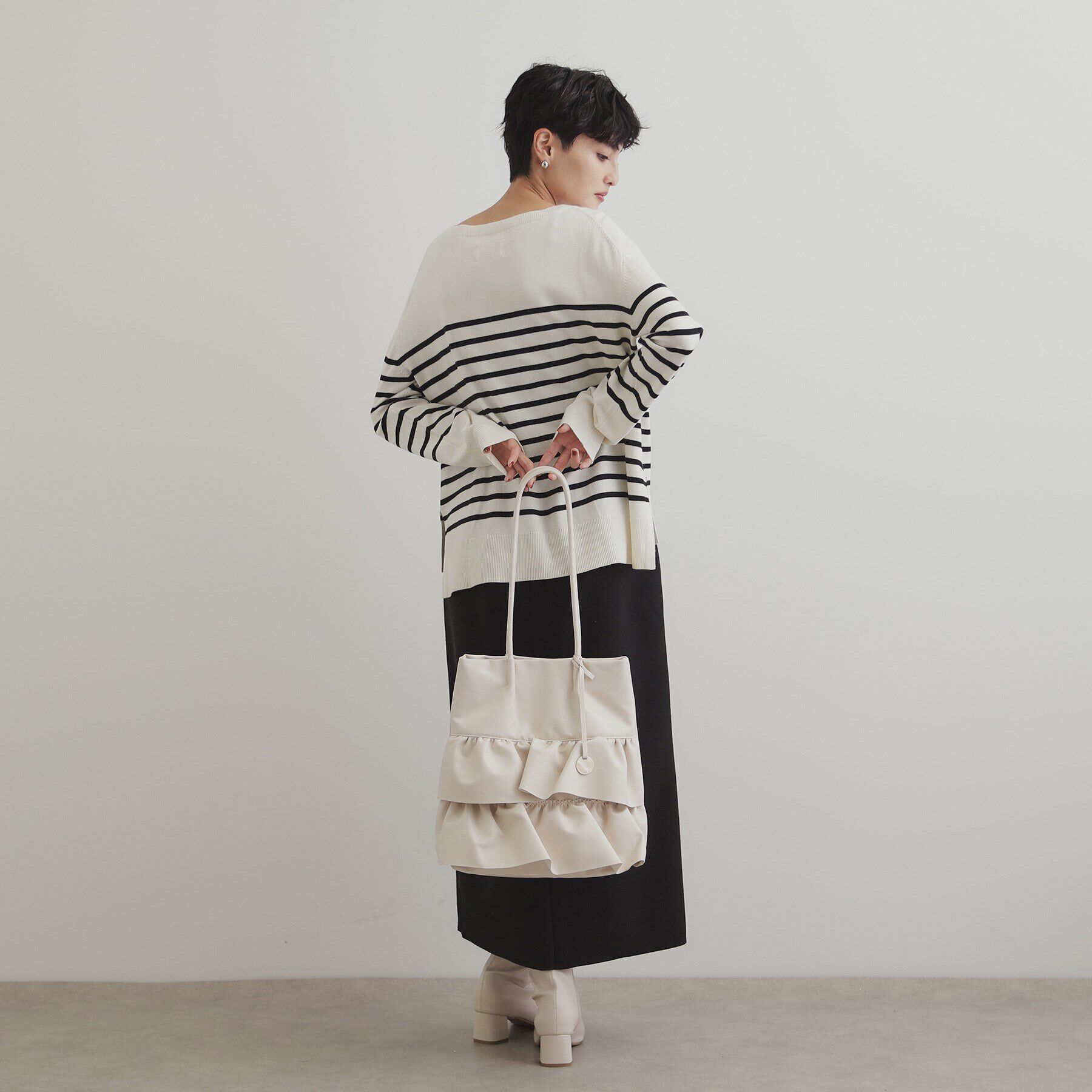 OPAQUE.CLIP「【A4サイズ対応】合皮ティアードフリルトートバッグ」|トートバッグ|