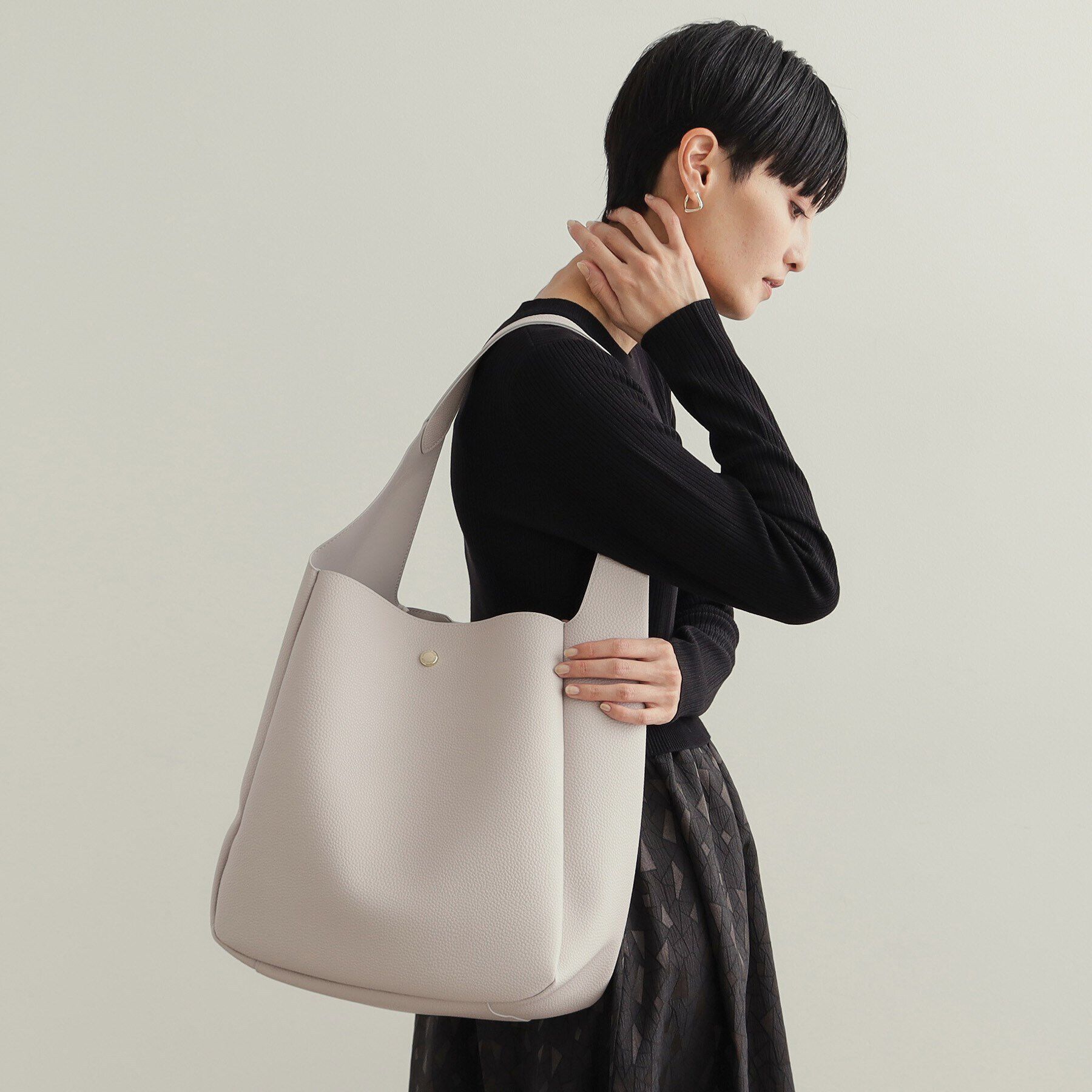 OPAQUE.CLIP「【軽量/A4サイズ対応】シュリンク合皮ワンハンドルトートバッグ」|トートバッグ|