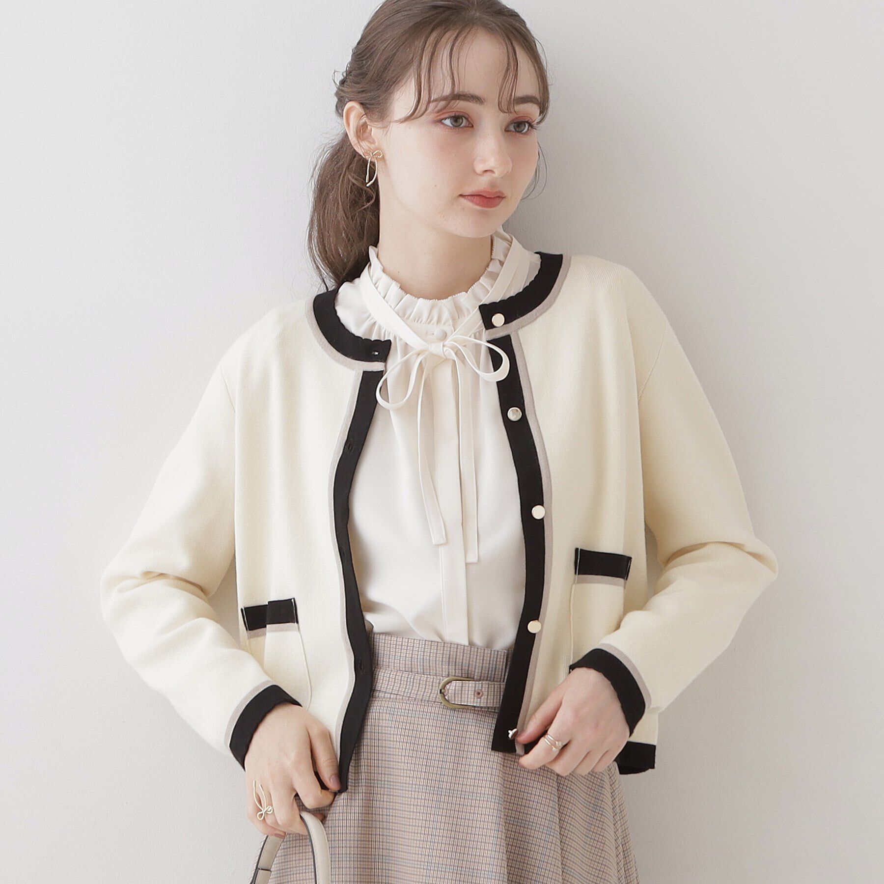 Couture broach「【高級感のあるベーシックカーデ】配色スカラニットジャケット」|カーディガン|