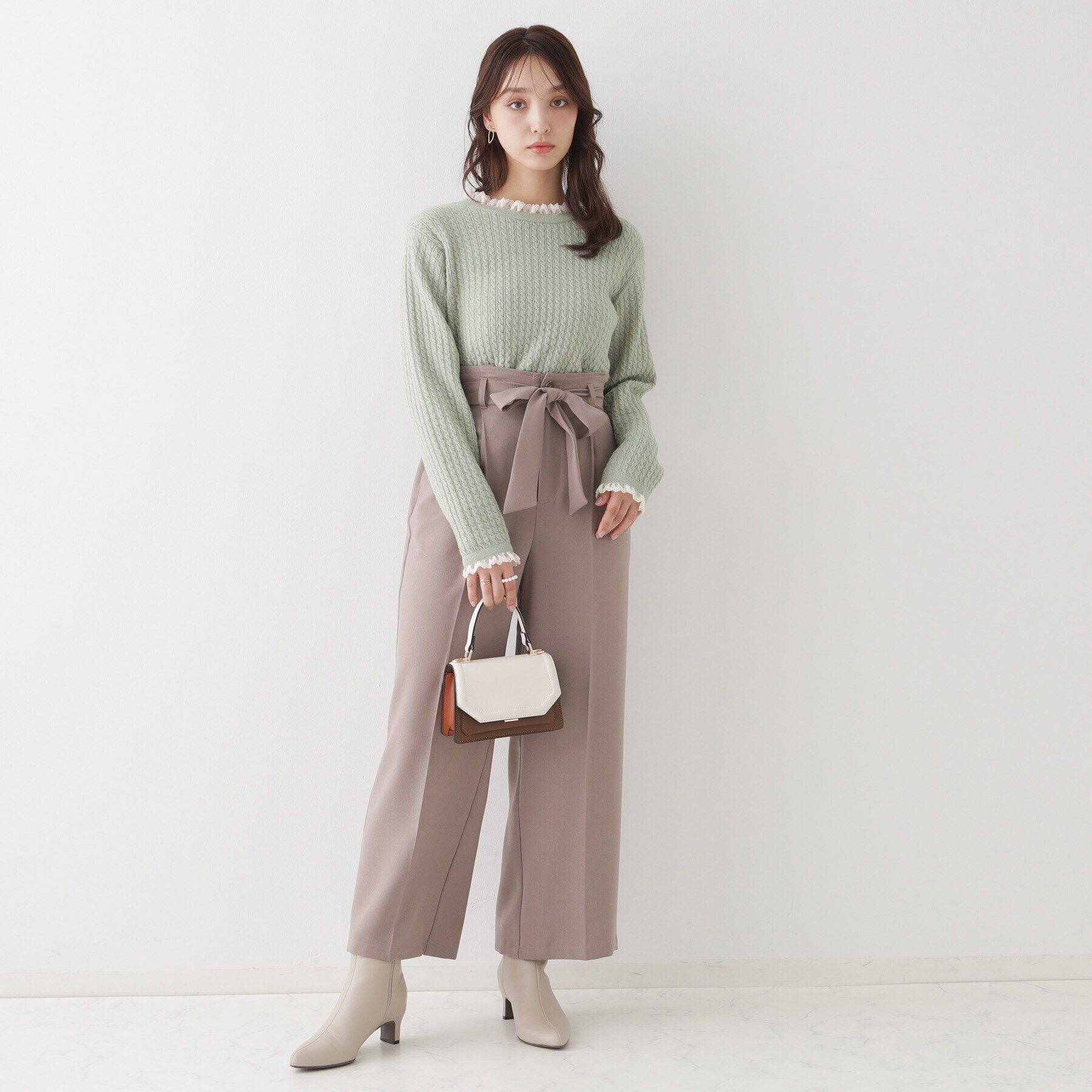 Couture broach「【大人フェミニンを叶える】レース細ケーブルバックリボンニット」|ニット・セーター|