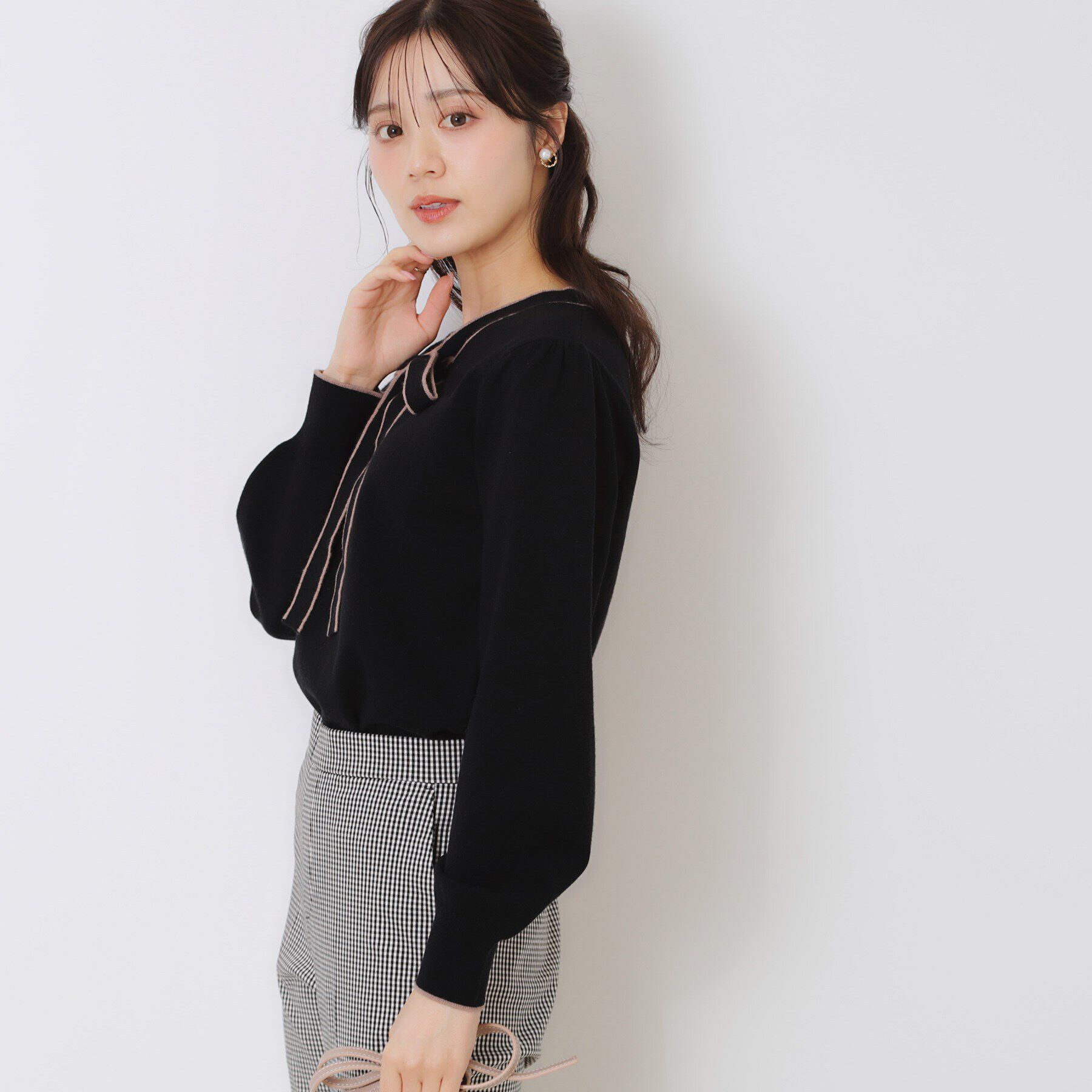 Couture broach「【レディライクな華奢見せニット】配色ラインリボンタイニット」|ニット・セーター|