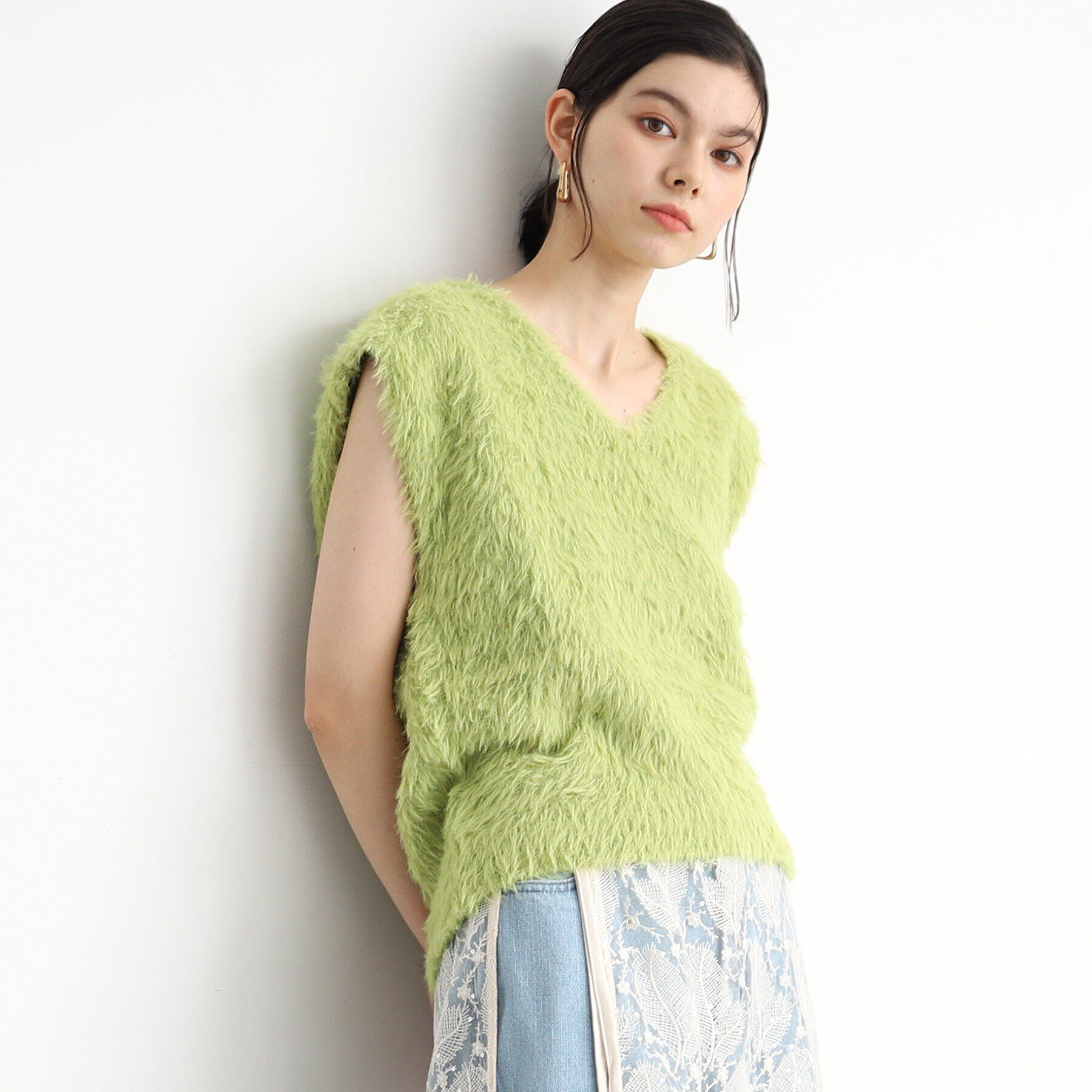 THE SHOP TK「【ヒルナンデス！で紹介】Vネックフェザーベスト/洗える」|ベスト・ジレ|