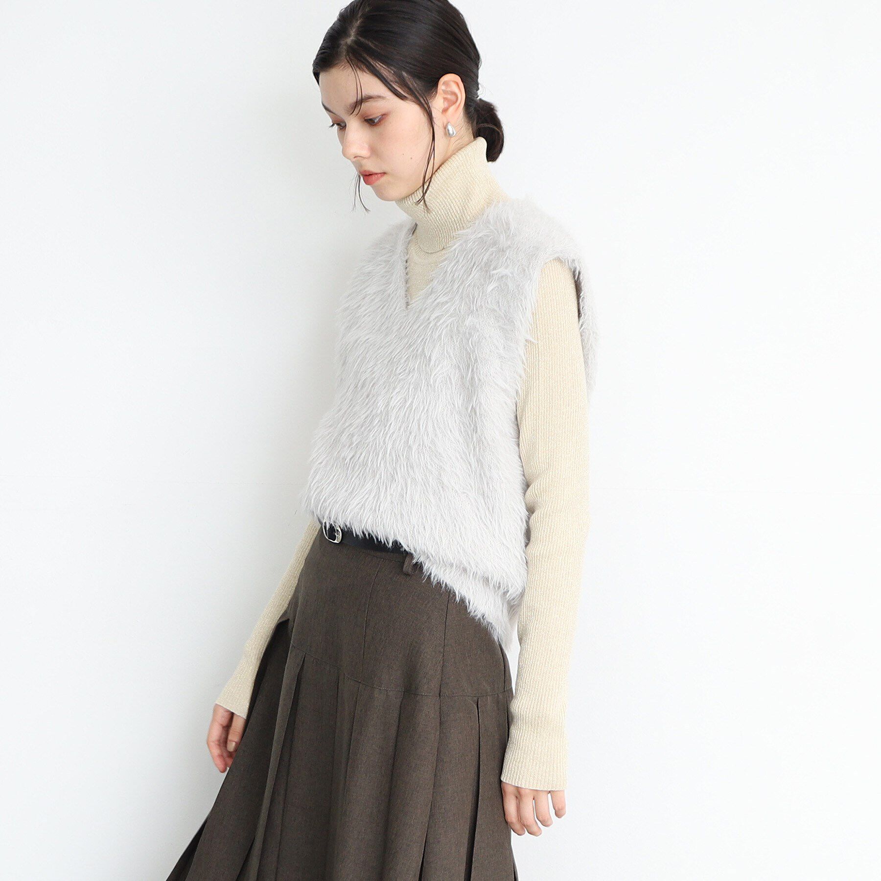 THE SHOP TK「【ヒルナンデス！で紹介】Vネックフェザーベスト/洗える」|ベスト・ジレ|