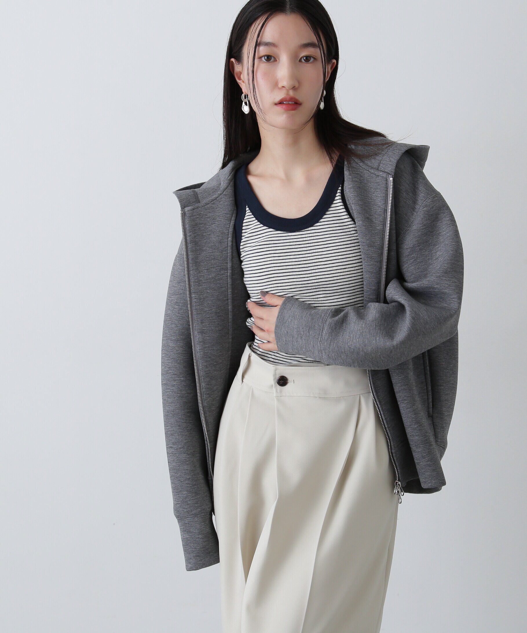  「ダンボールフォルムジップフーディー」|Tシャツ・カットソー|