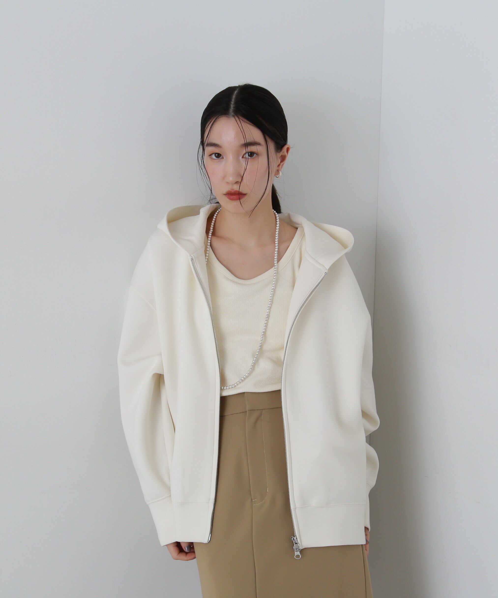  「ダンボールフォルムジップフーディー」|Tシャツ・カットソー|