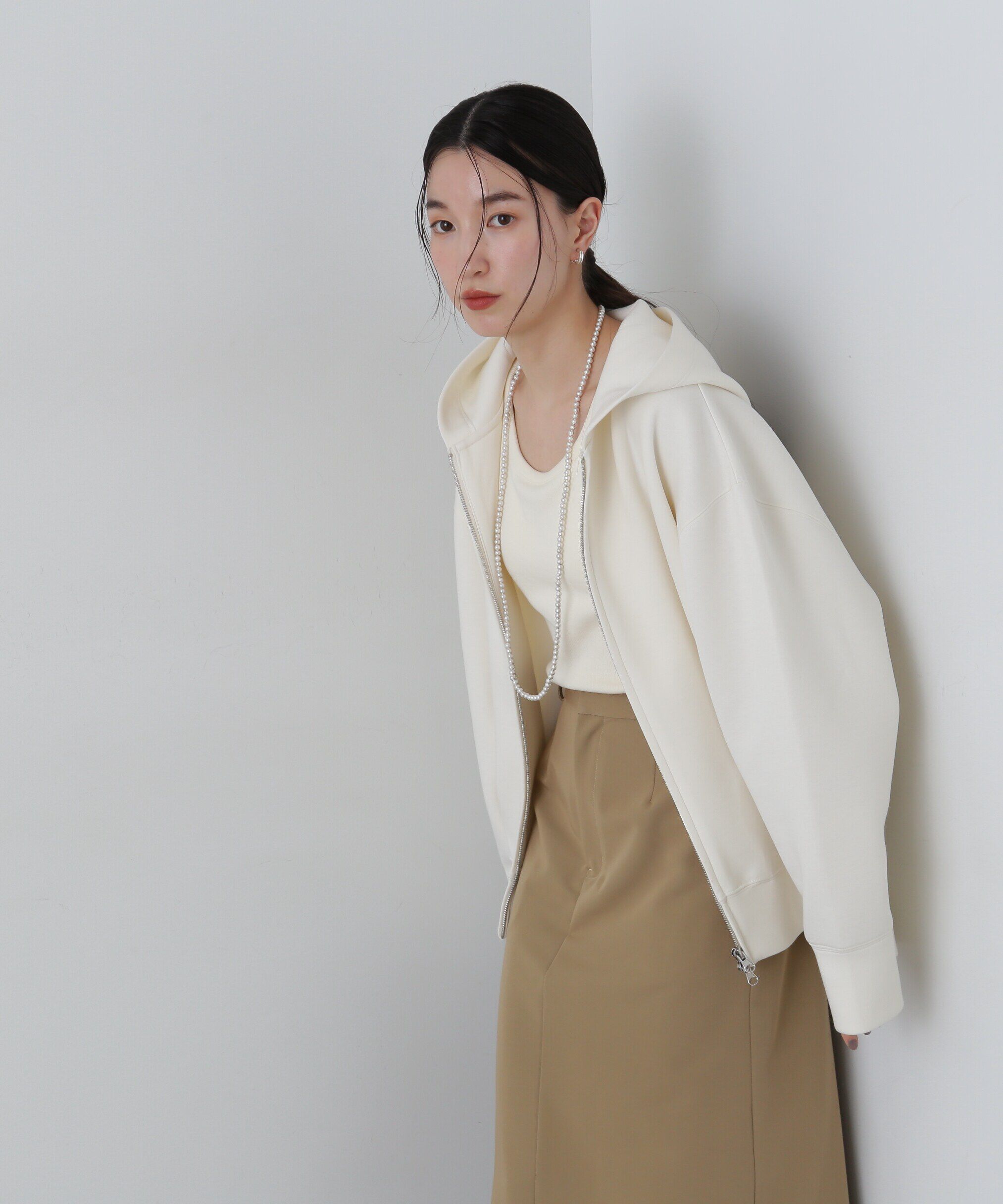  「ダンボールフォルムジップフーディー」|Tシャツ・カットソー|