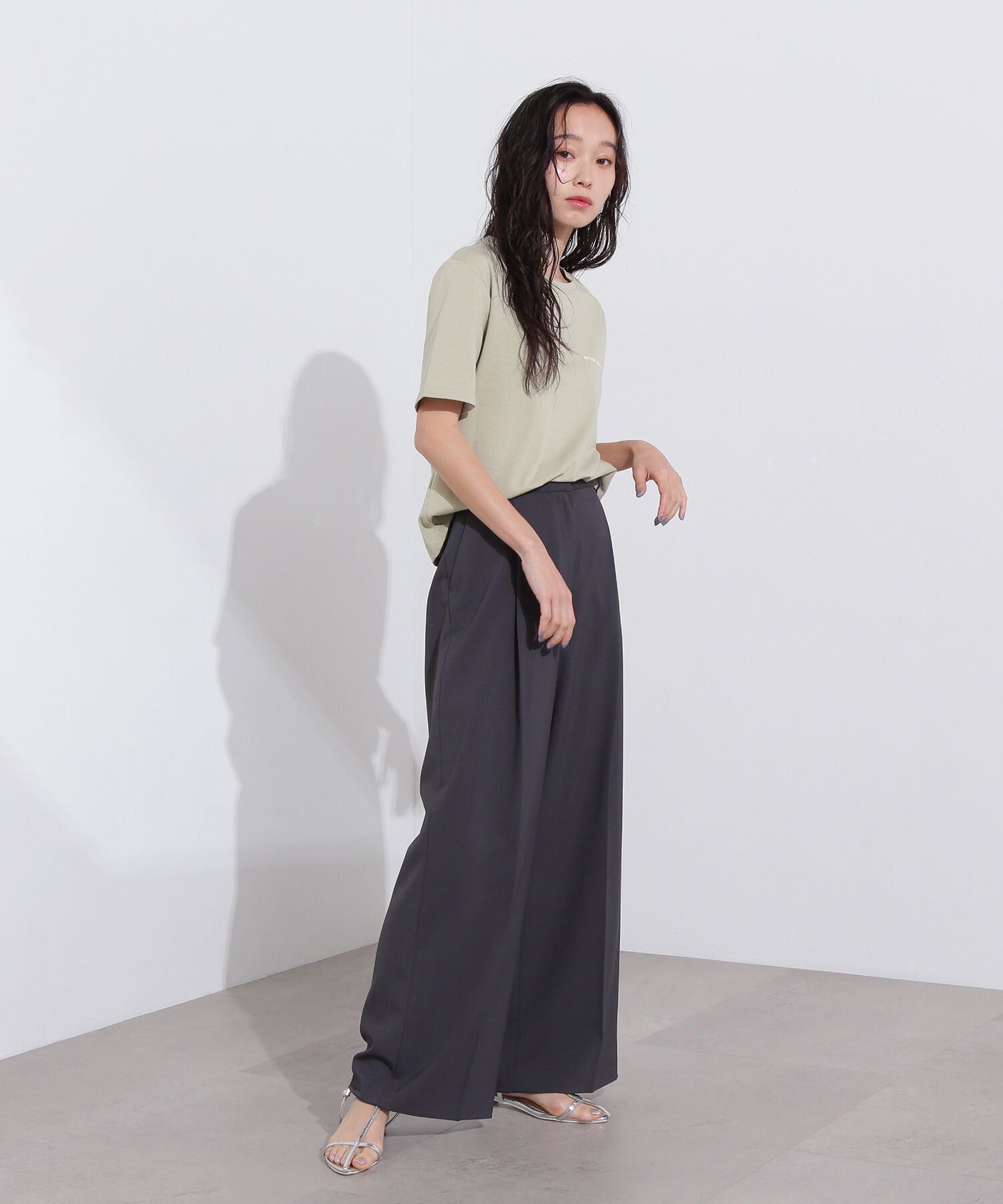  「ライトタックワイドパンツ」|その他|