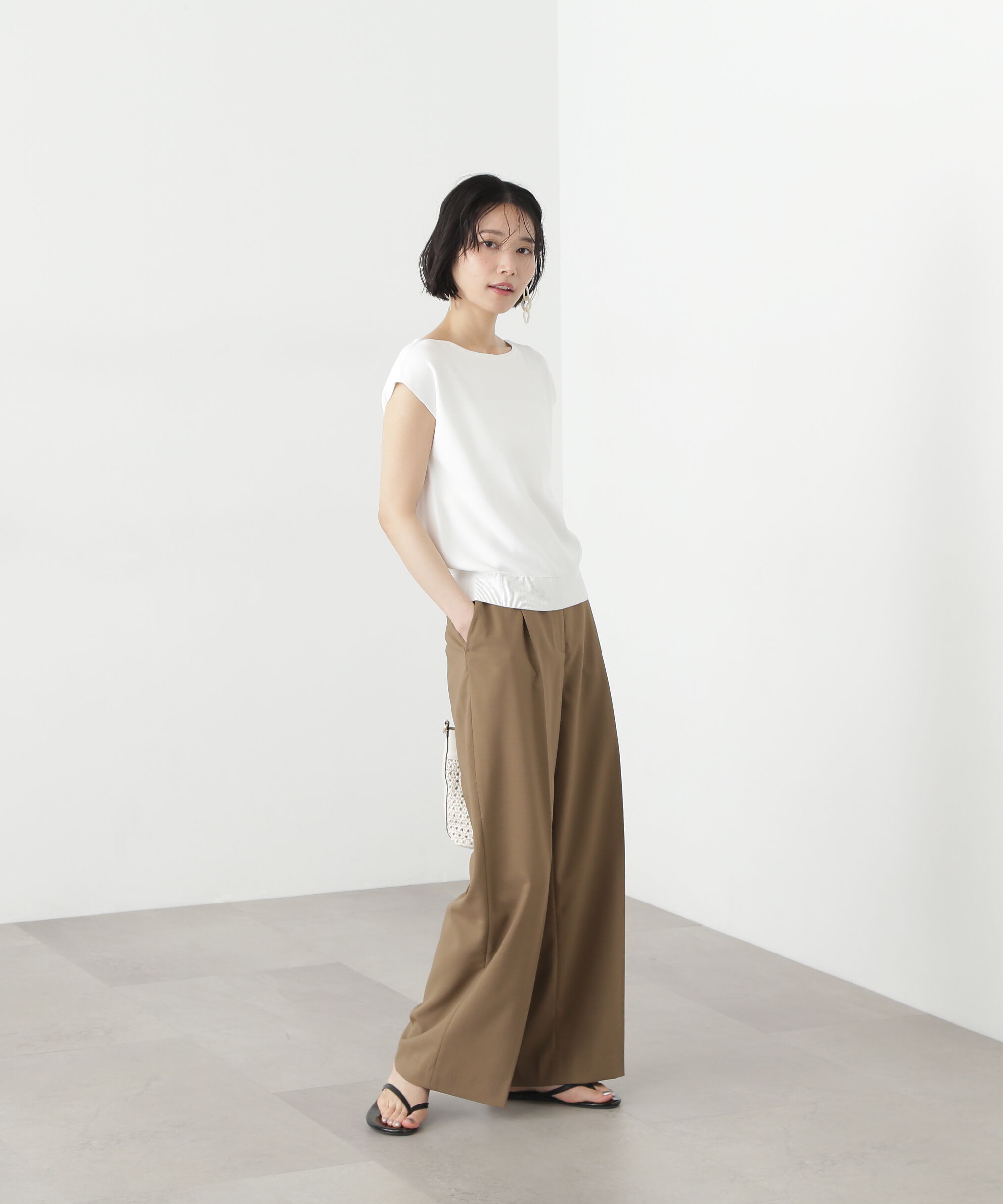  「ライトタックワイドパンツ」|その他|