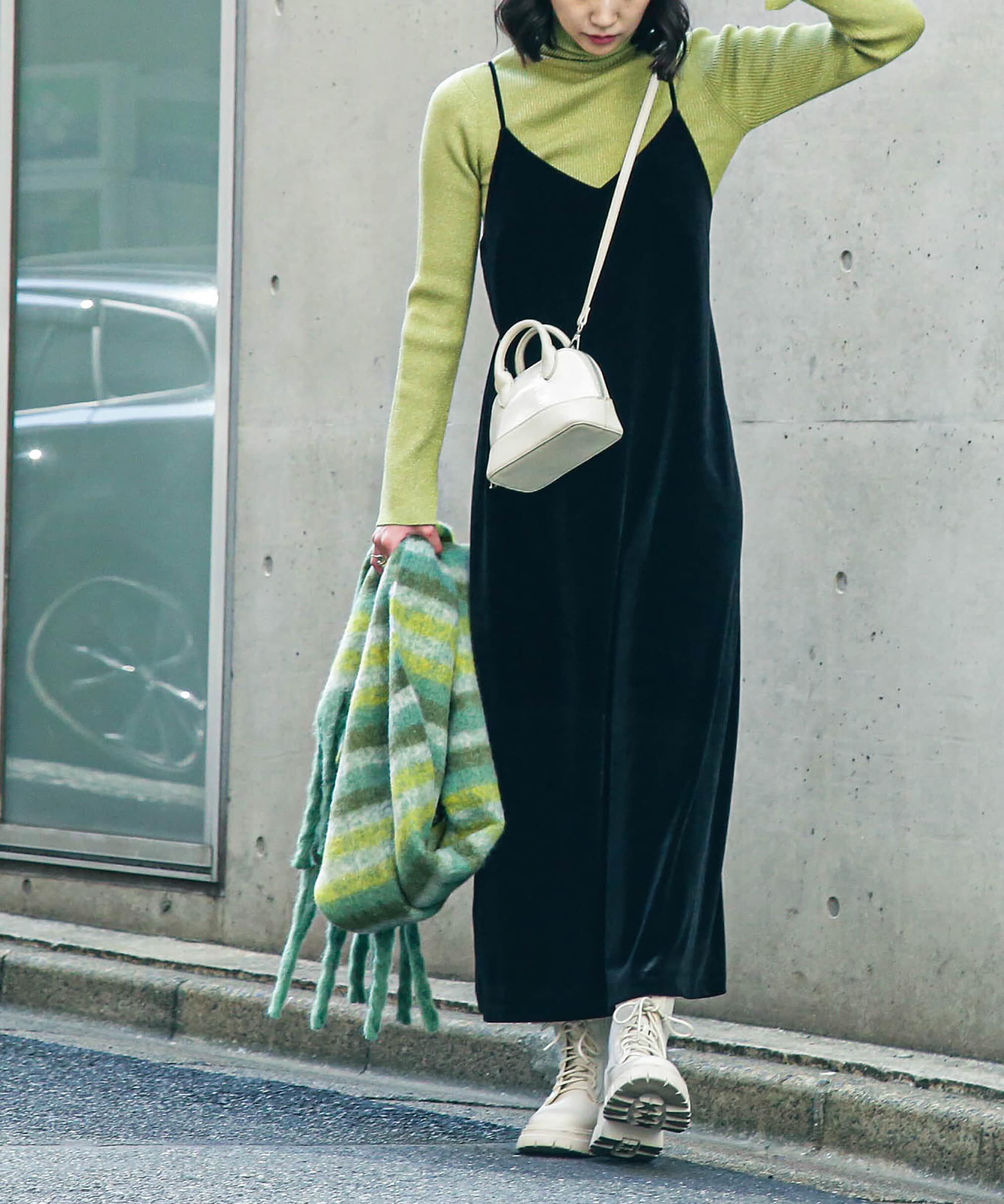  「ナローベロアVネックキャミワンピース」|ワンピース|ブラック