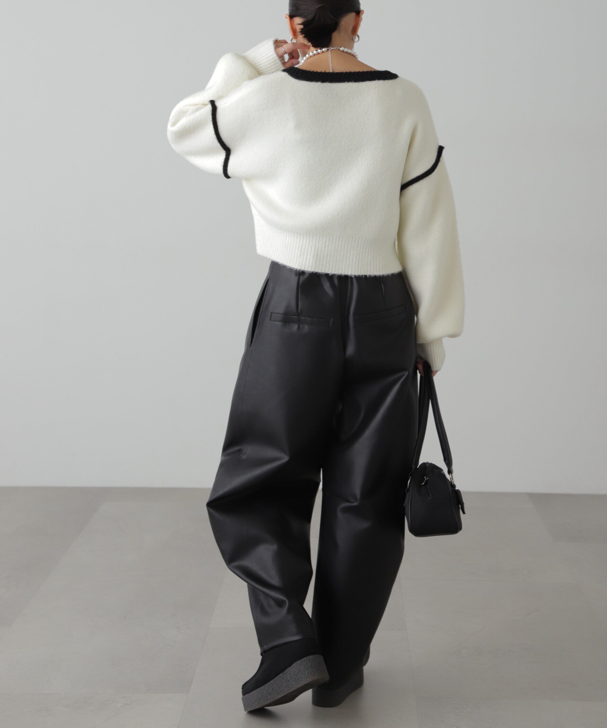  「Vネック配色ショート丈ニット」|ニット・セーター|