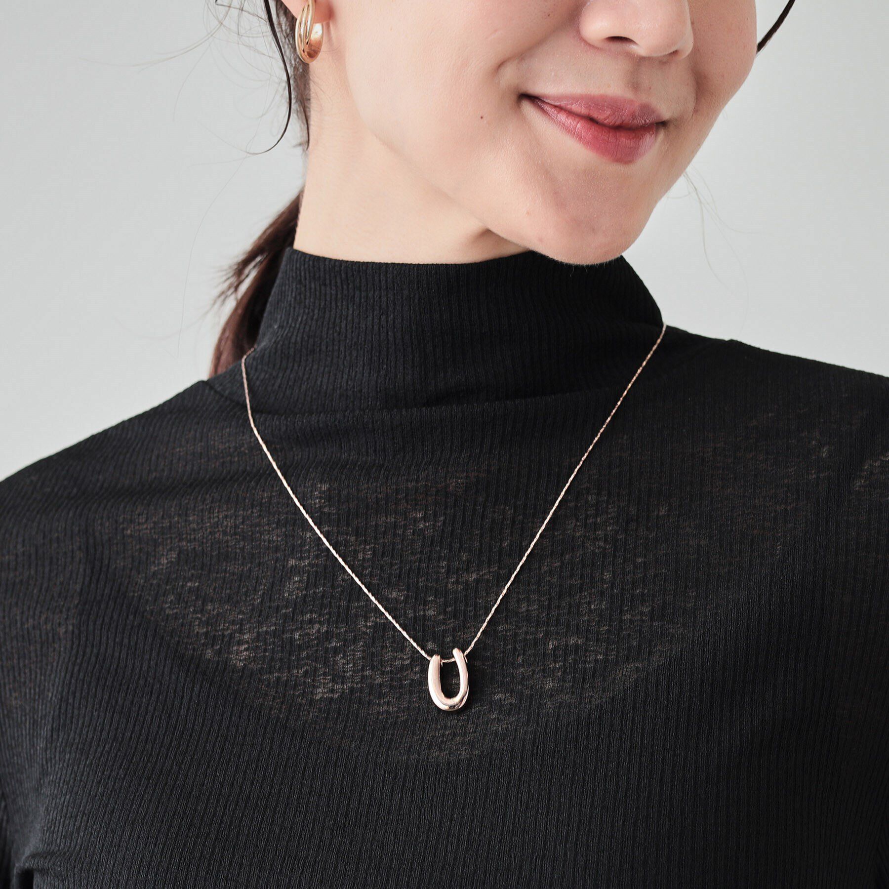 SHOO･LA･RUE「馬蹄モチーフスライダーネックレス」|ネックレス|