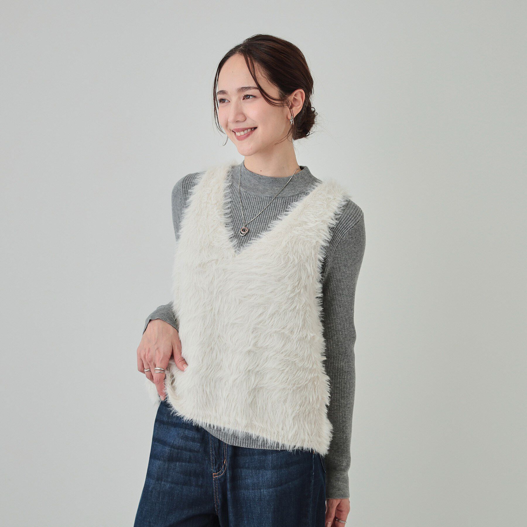 SHOO･LA･RUE「【S-LL/2点セット】大人のフェミニンカジュアルに　フェザー調ベスト+リブニット」|ニット・セーター|