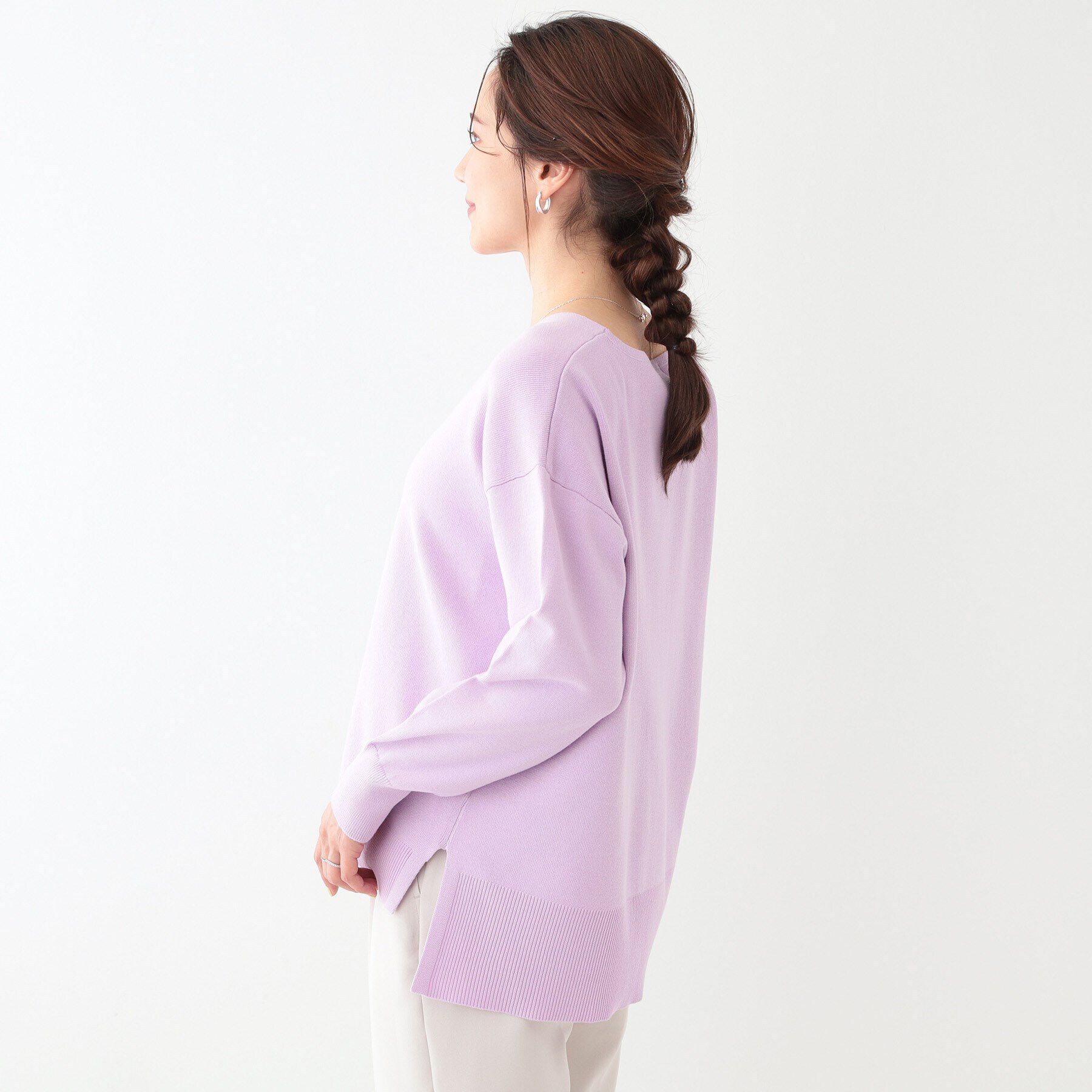 SHOO･LA･RUE「【洗える/S-LL】お顔周りすっきり 優しい肌触りのVネックニット」|ニット・セーター|