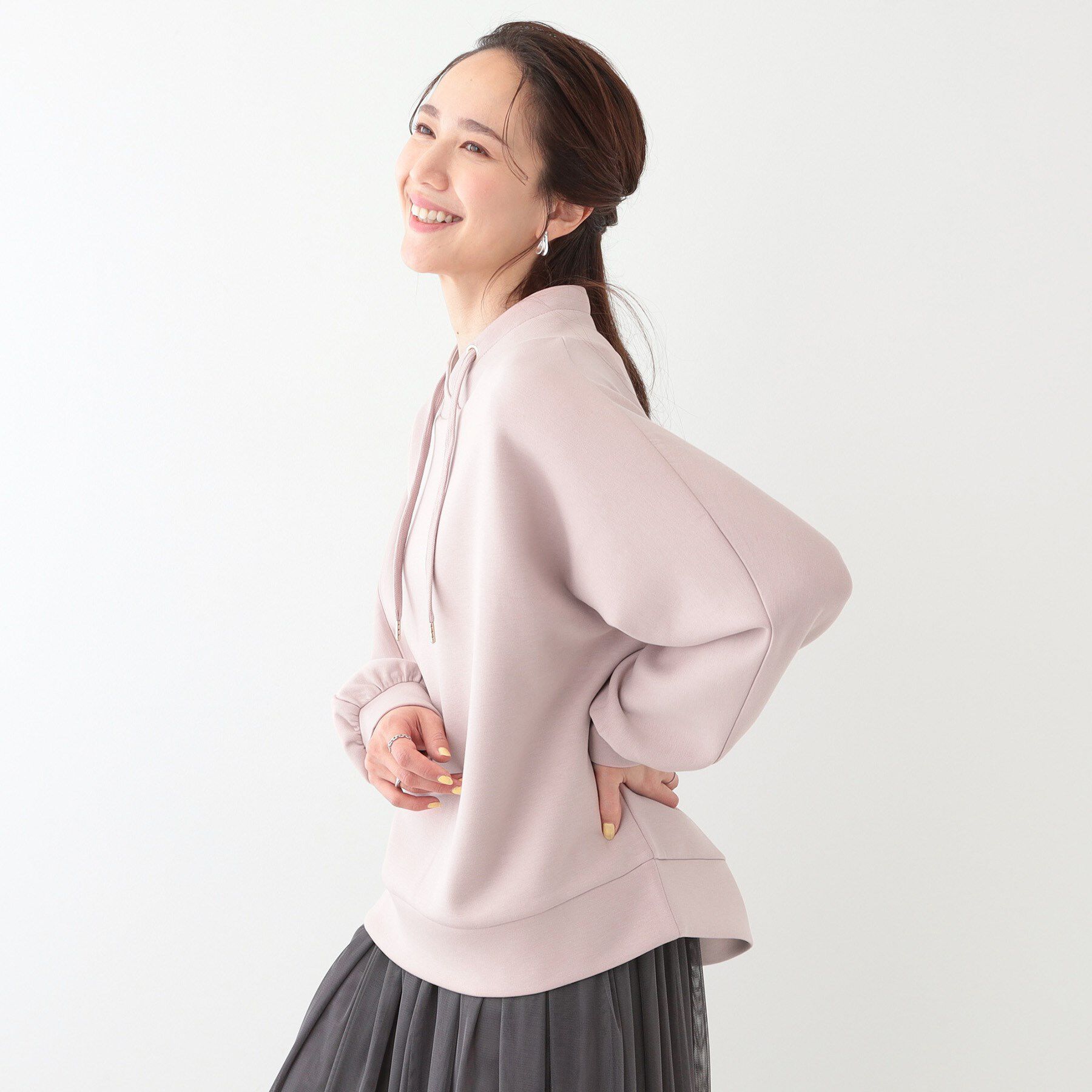 SHOO･LA･RUE「【S-LL】なめらかタッチ もちさら抜け襟トップス」|Tシャツ・カットソー|