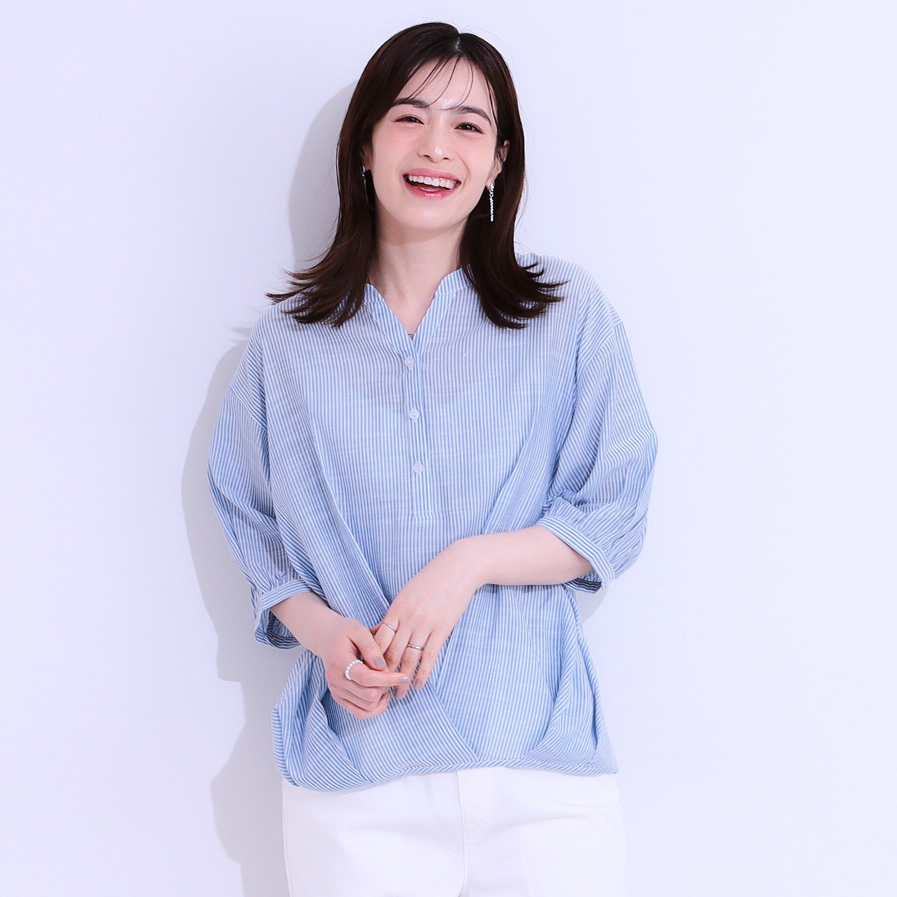 SHOO･LA･RUE「【S-LL】インせず腰回りすっきり フロントタックブラウス」|シャツ・ブラウス|