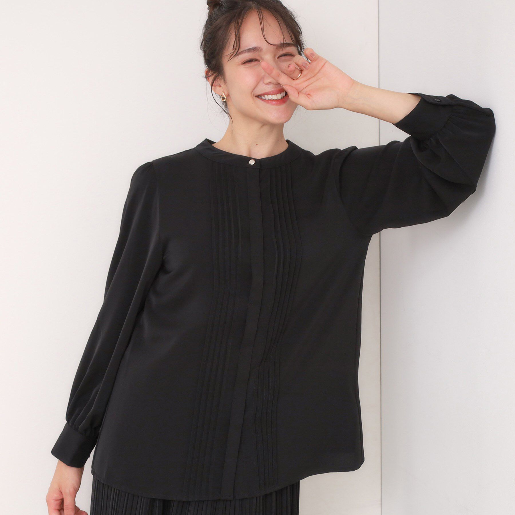 SHOO･LA･RUE「【セットアップ可】ピンタックバンドカラーブラウス」|シャツ・ブラウス|ブラック(019)