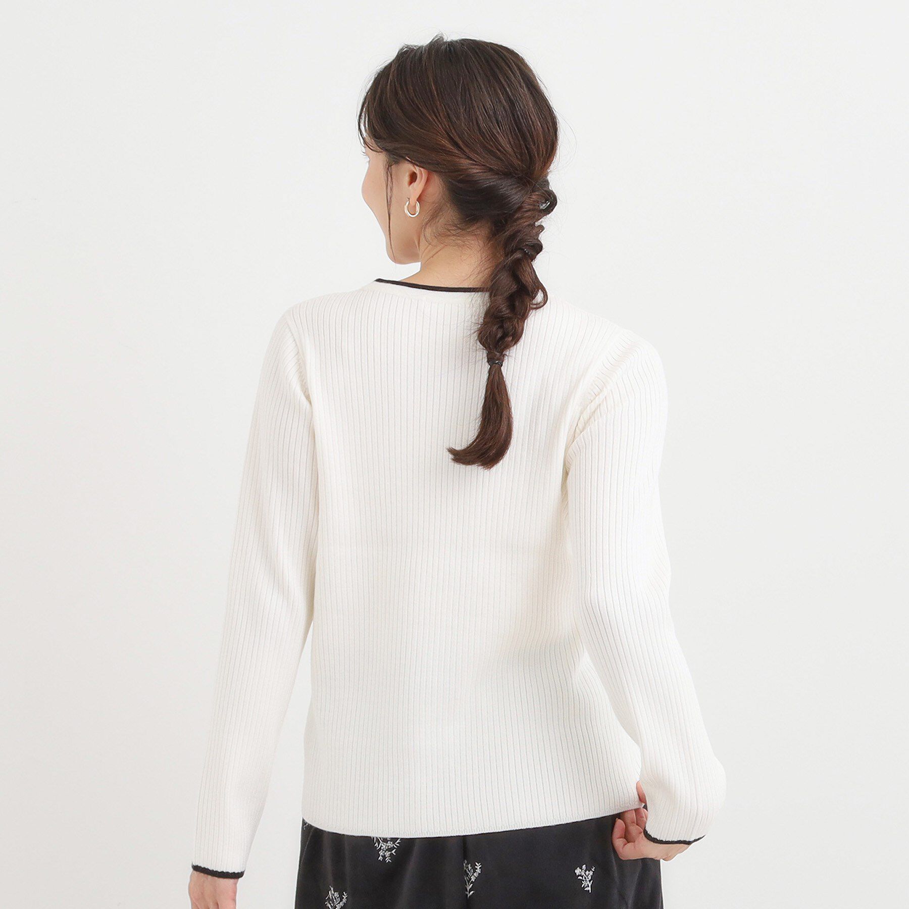 SHOO･LA･RUE「【絶妙なゆるピタ/洗濯機可】ちくちくしにくい リブクルーネックやわらかニット」|ニット・セーター|