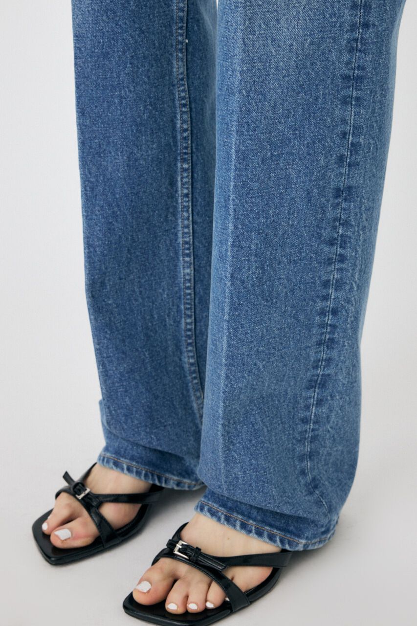 MOUSSY「MVS CENTER PRESS ストレートデニム」|デニム|