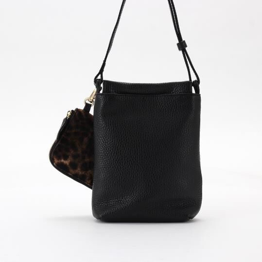 銀座かねまつ「S22451OTH　【本革】ミニショルダーバッグ」|ポーチ|