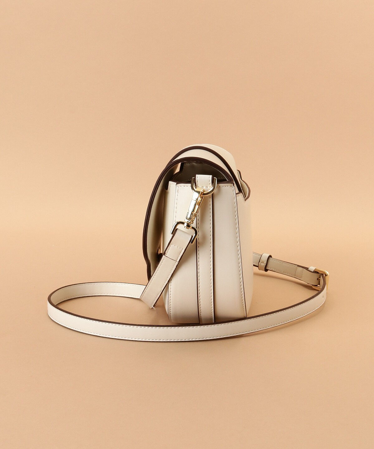 Samantha Thavasa「フラワーカット ショルダーバッグ」|ショルダー・メッセンジャー|