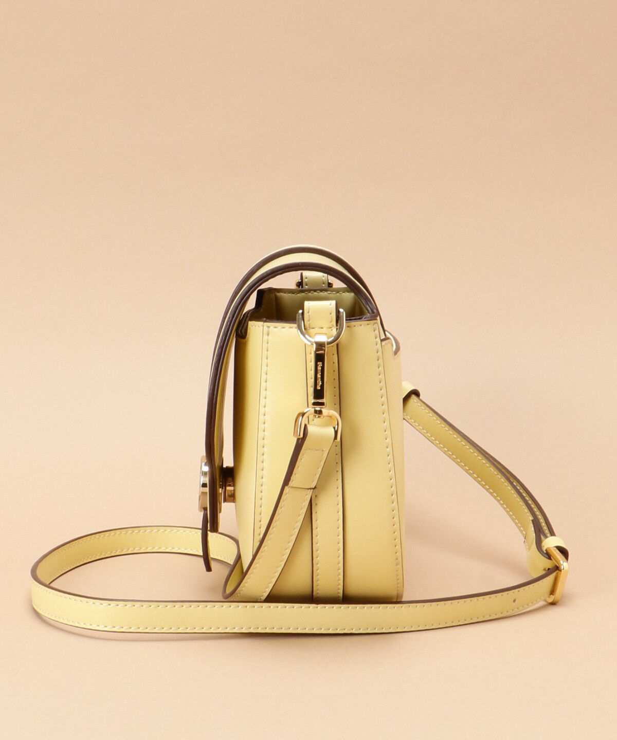 Samantha Thavasa「フラワーカット ショルダーバッグ」|ショルダー・メッセンジャー|