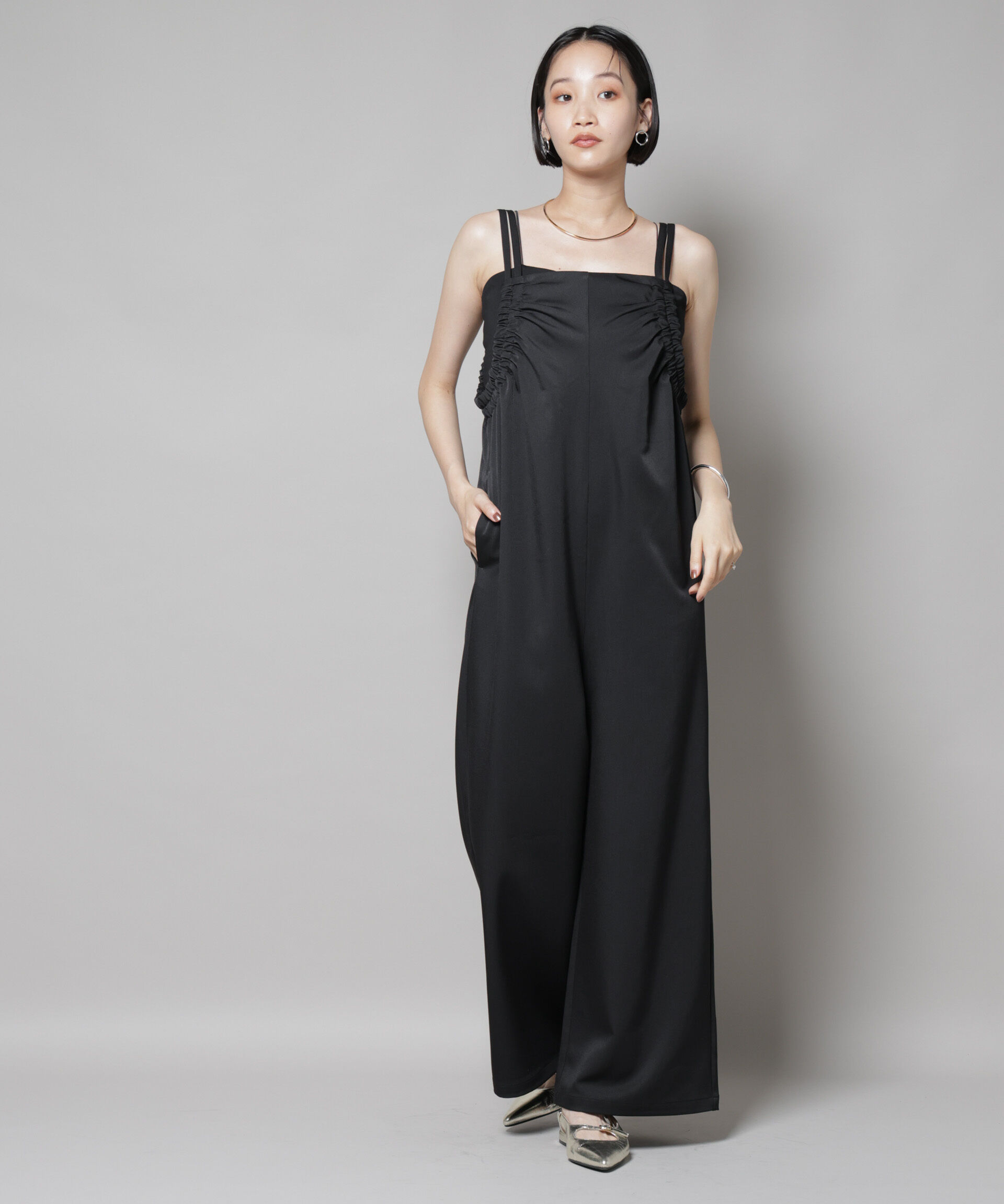 nano･universe「ギャザーデザインサロペットパンツ」|ワンピース|