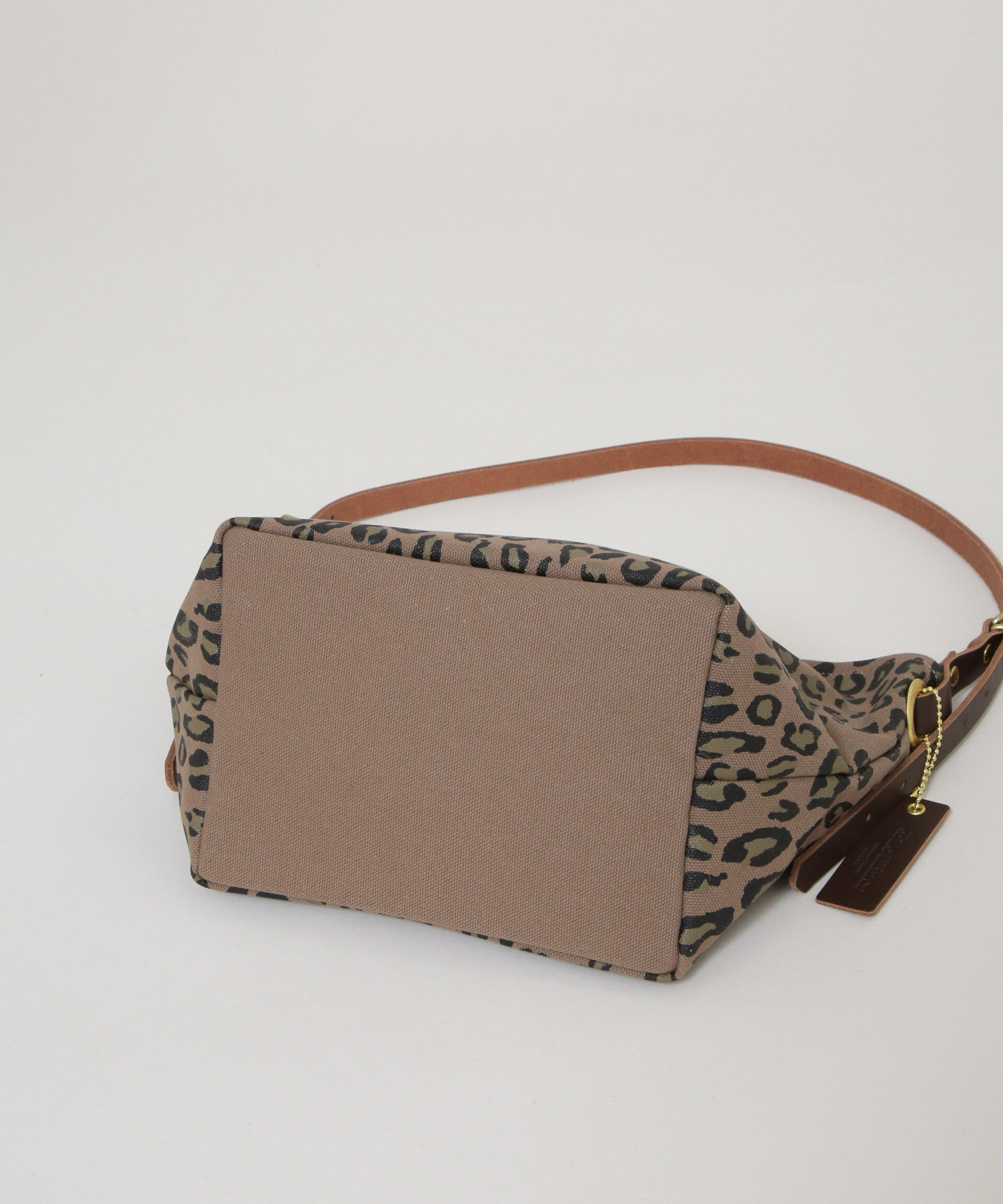 nano･universe「Le minor/別注 DEMI MARCHE LEOPARD」|ショルダー・メッセンジャー|