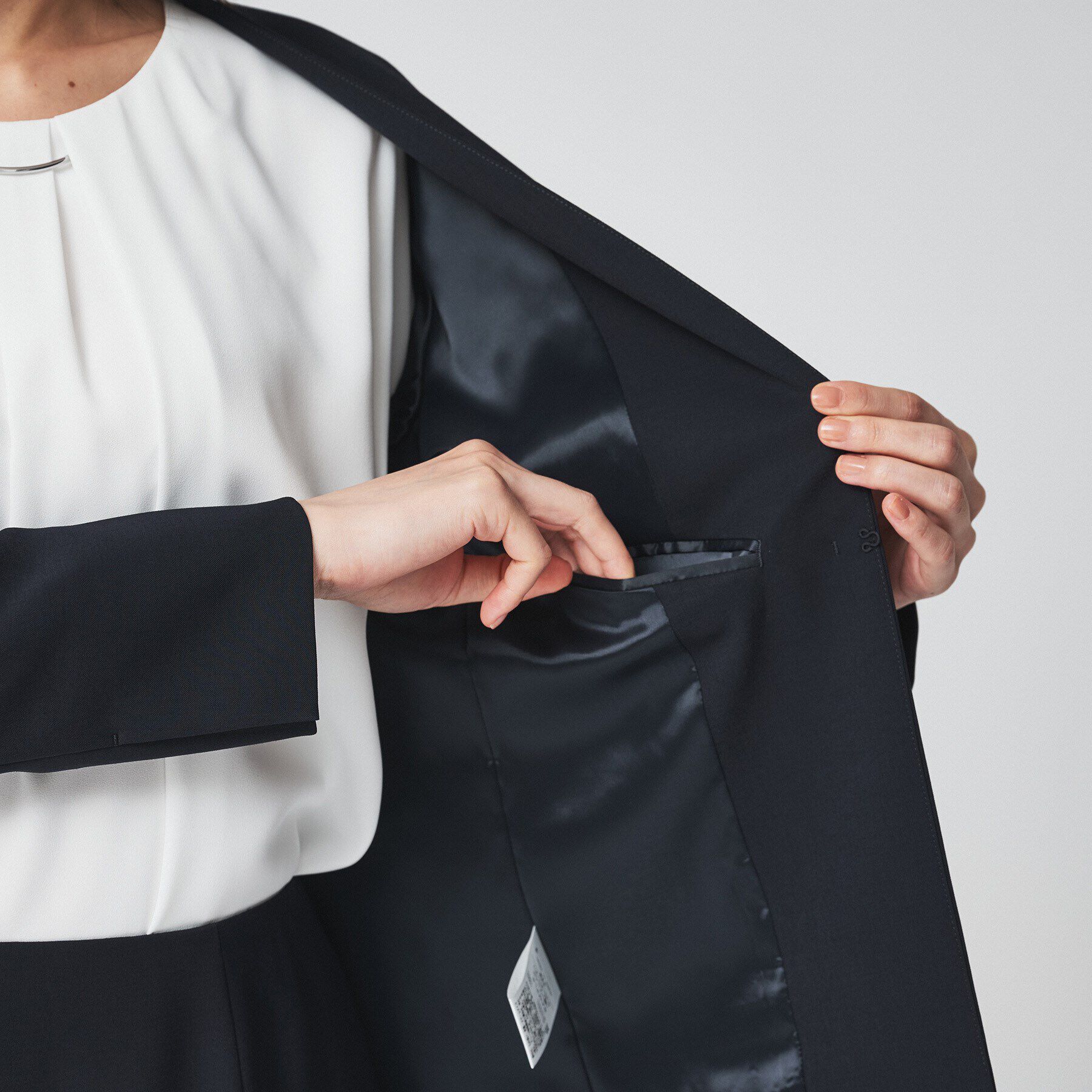 UNTITLED「【通勤スーツ/入卒/セレモニー】ライトウェイト ストレッチカラーレスジャケット」|ノーカラージャケット|